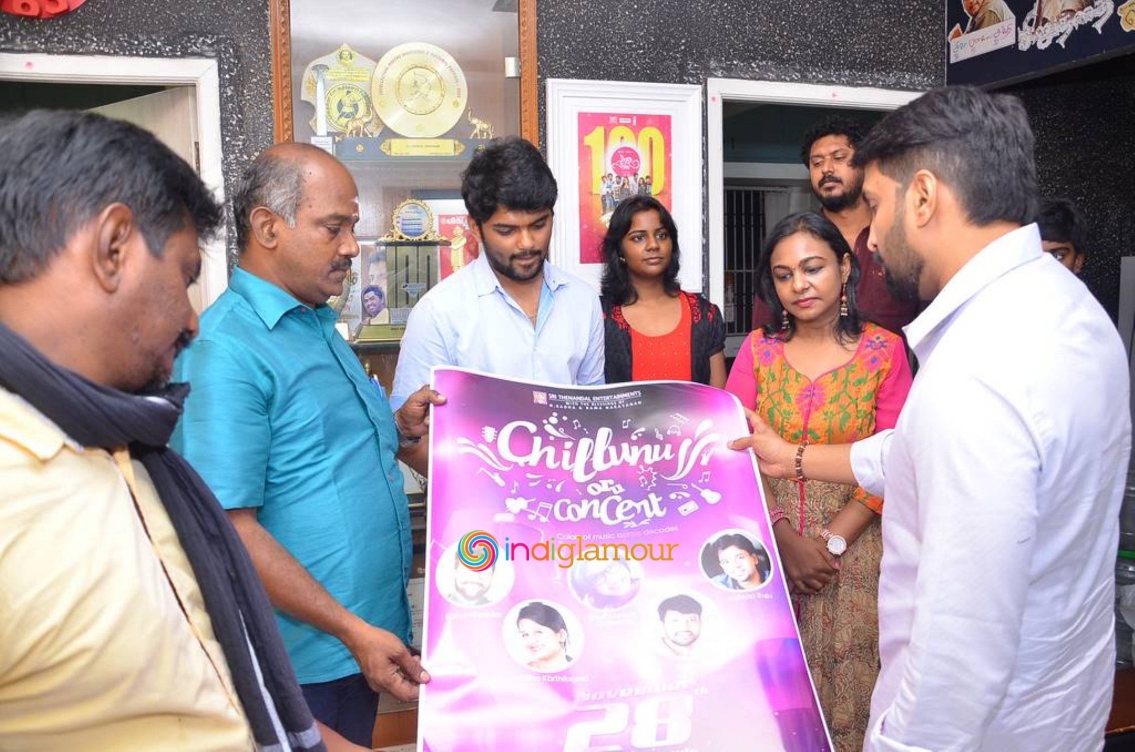 Chillunu Oru Concert Poster Launch Event hd photo
