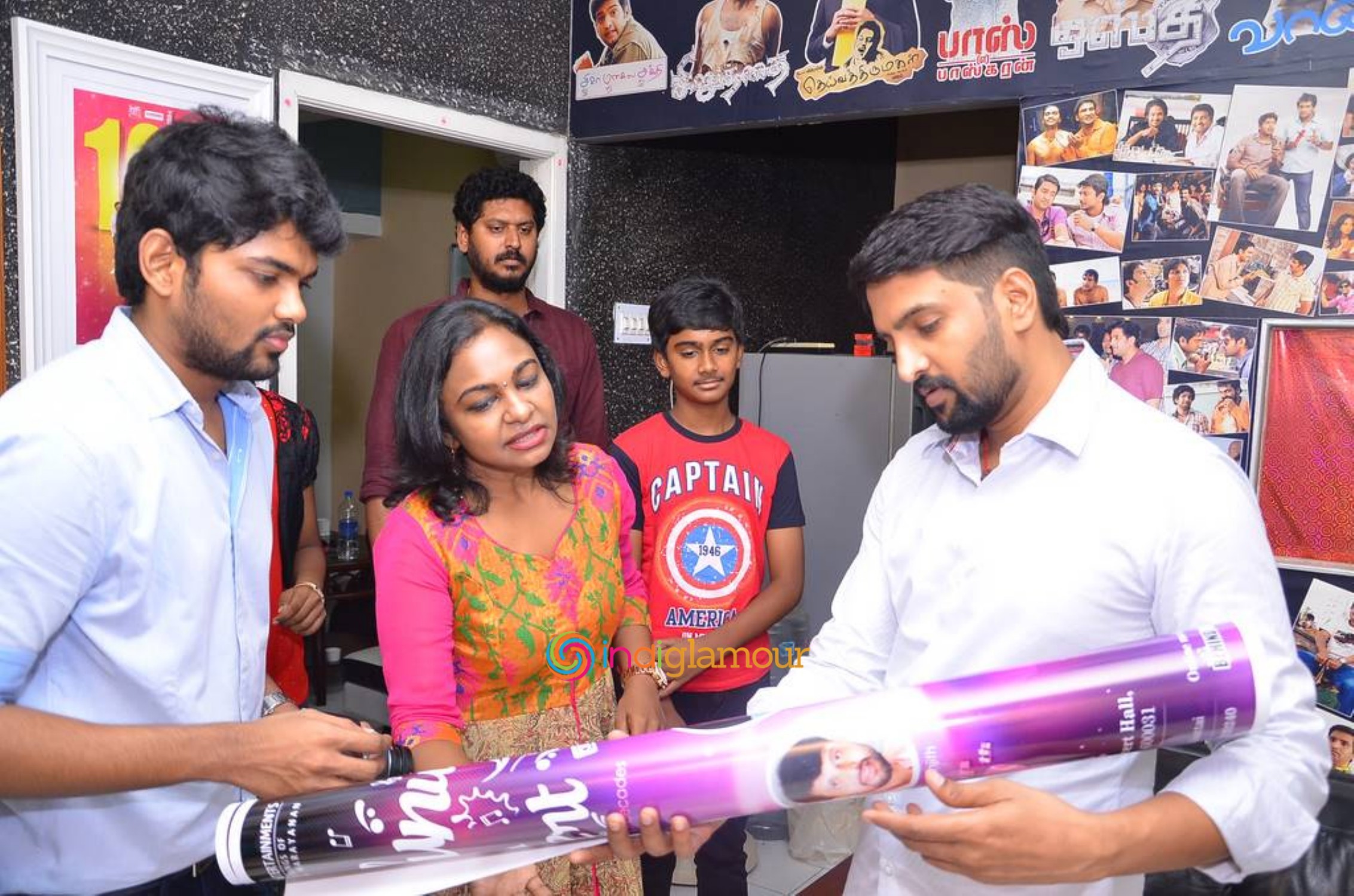 Chillunu Oru Concert Poster Launch Event hd photo