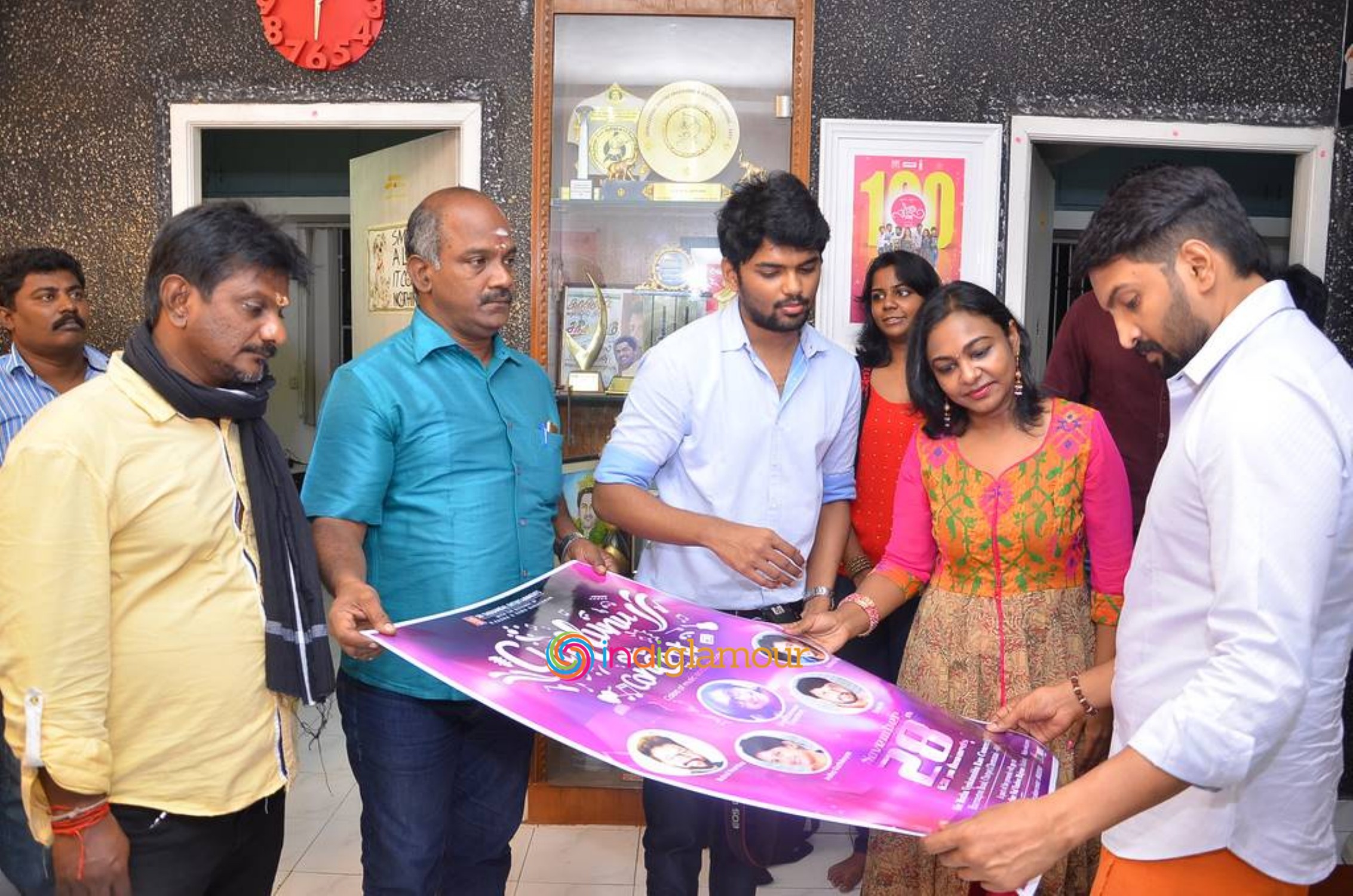 Chillunu Oru Concert Poster Launch Event hd photo