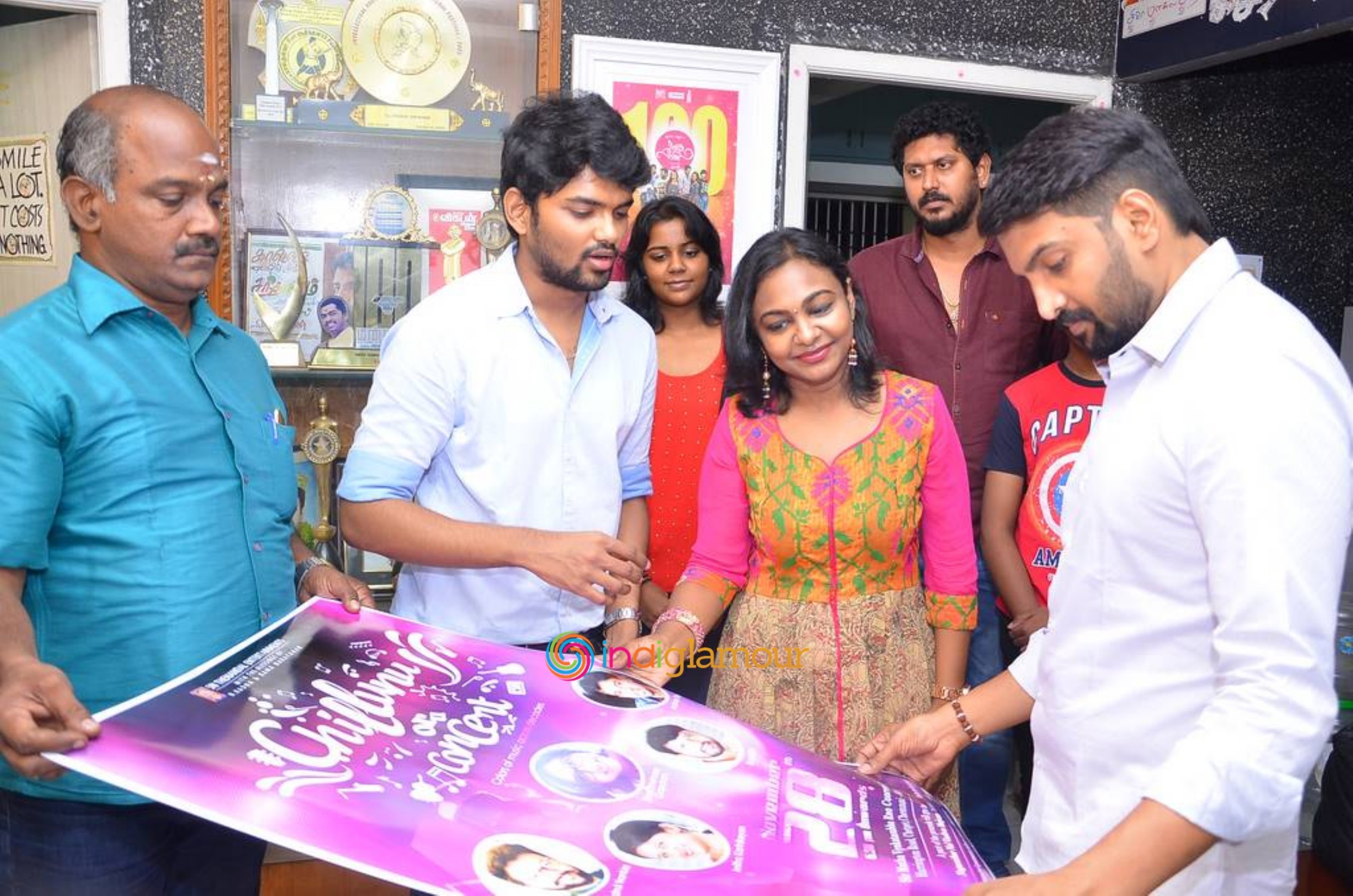 Chillunu Oru Concert Poster Launch Event hd photo