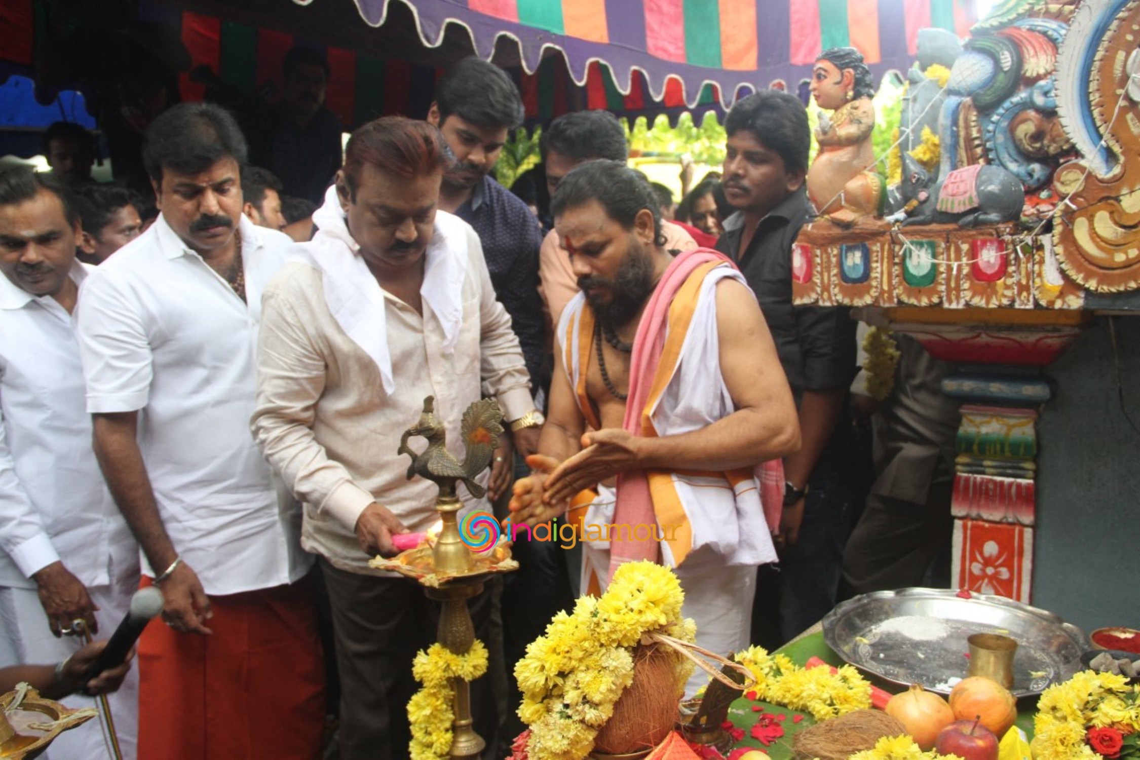 Thamizhan Endru Sollu Pooja Photos Event hd photo