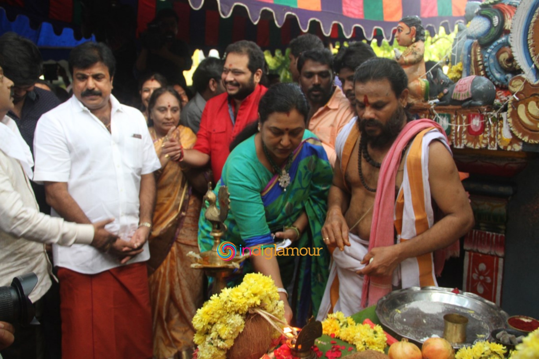 Thamizhan Endru Sollu Pooja Photos Event hd photo