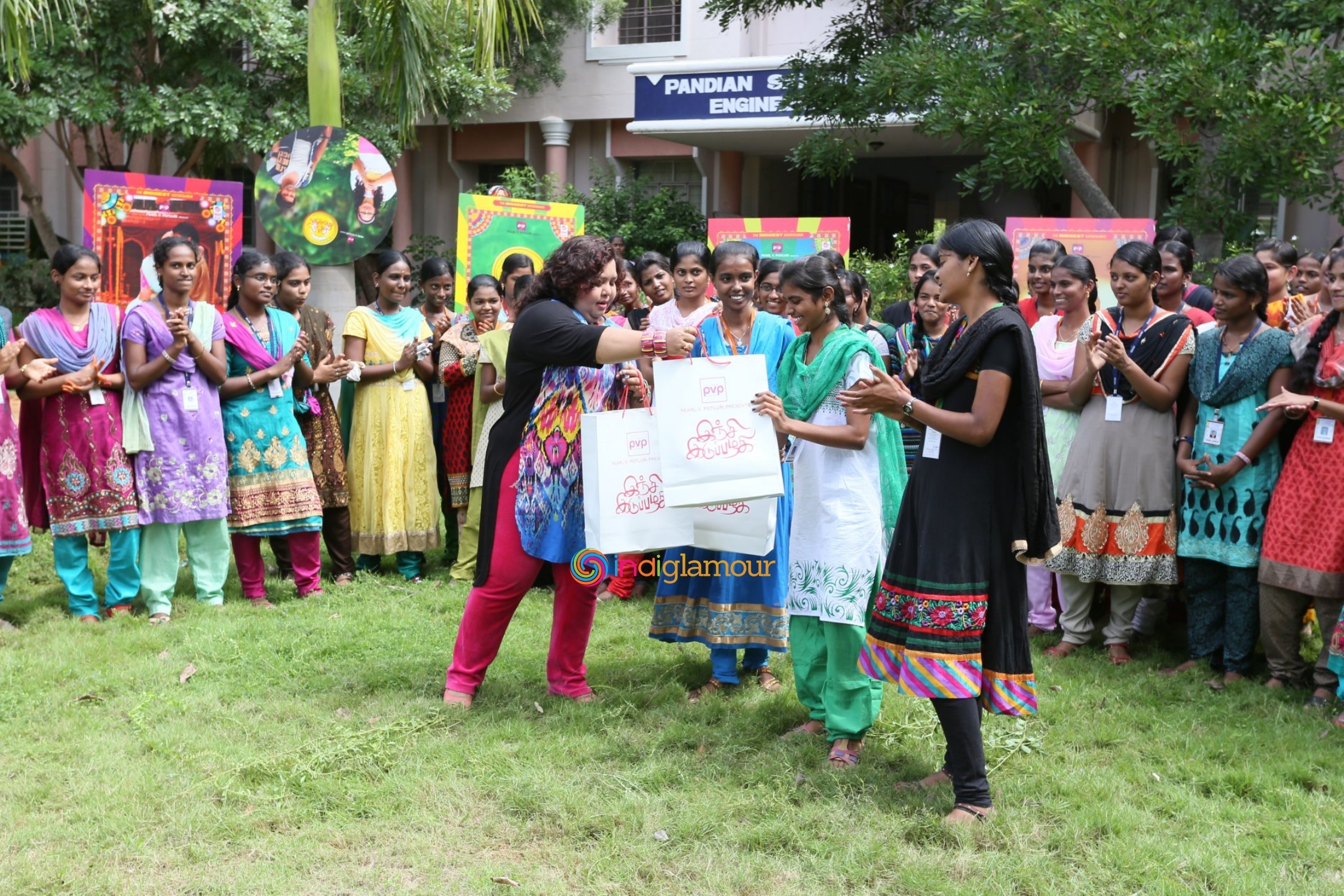 Inji Iduppazhagi Movie Promotion Event hd photo