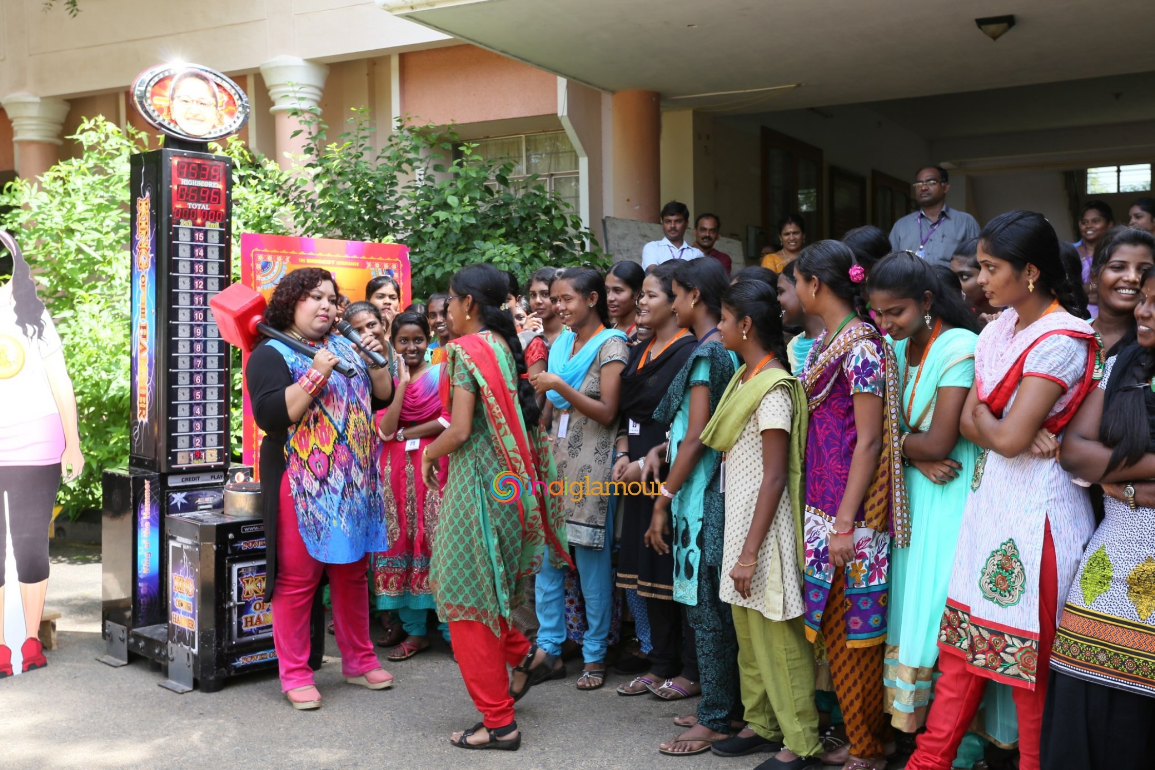 Inji Iduppazhagi Movie Promotion Event hd photo