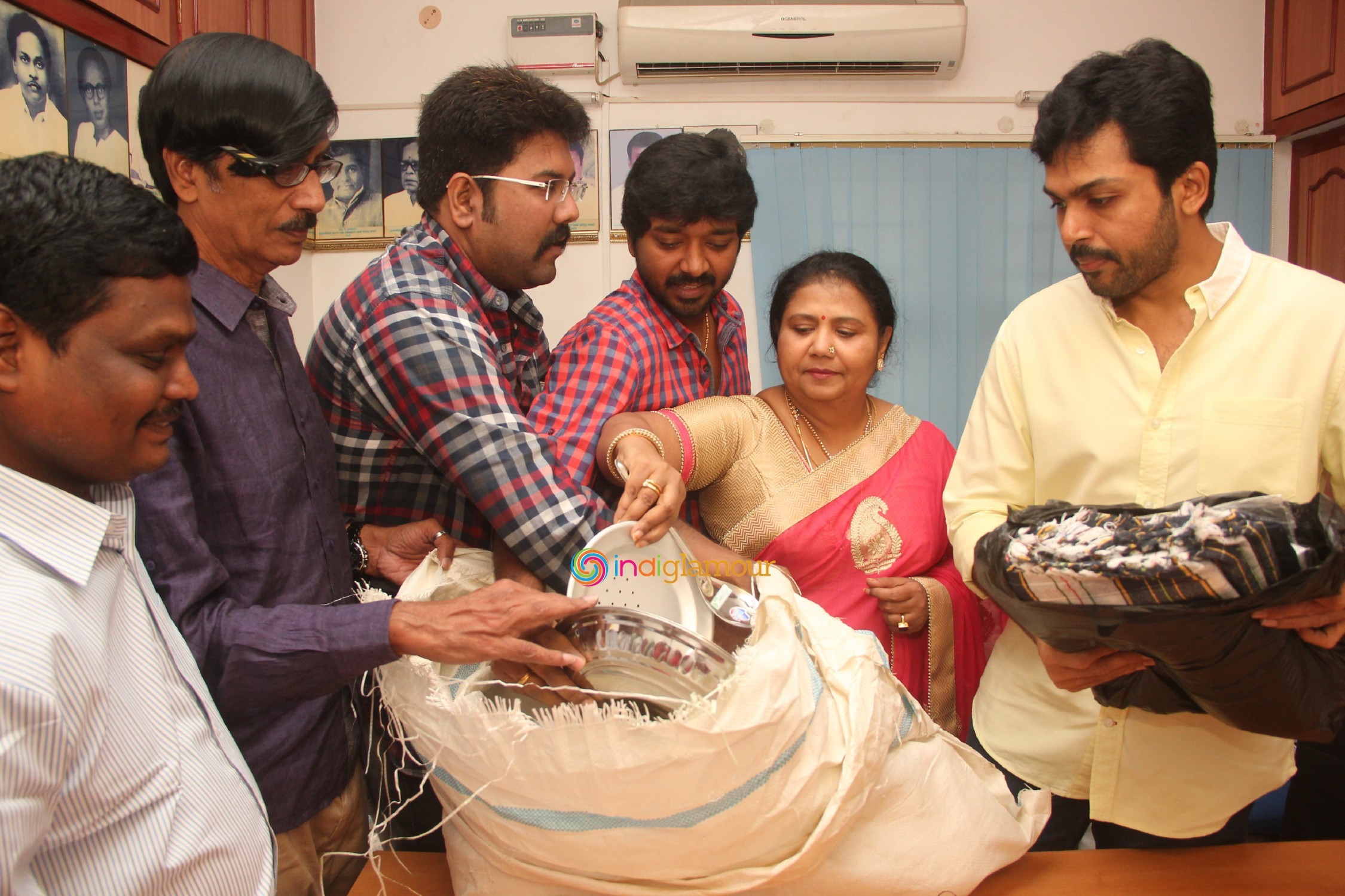 Nadigar Sangam Helped Rain Affected People Event hd photo