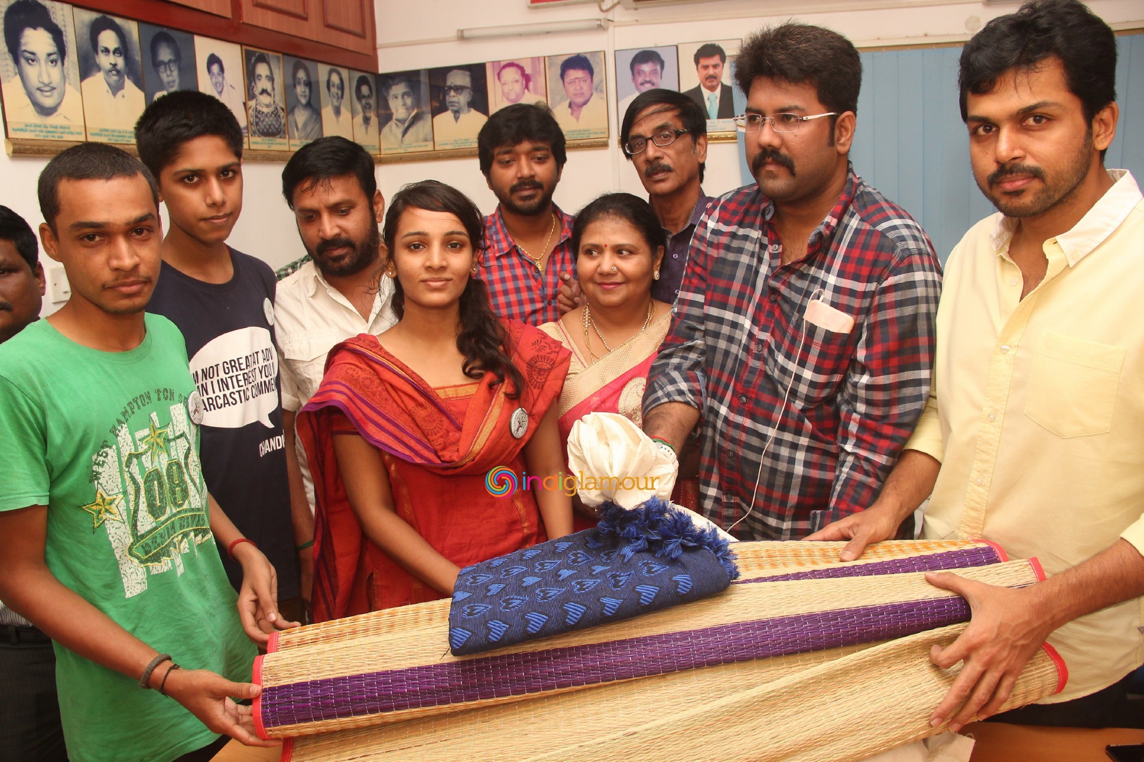 Nadigar Sangam Helped Rain Affected People Event hd photo