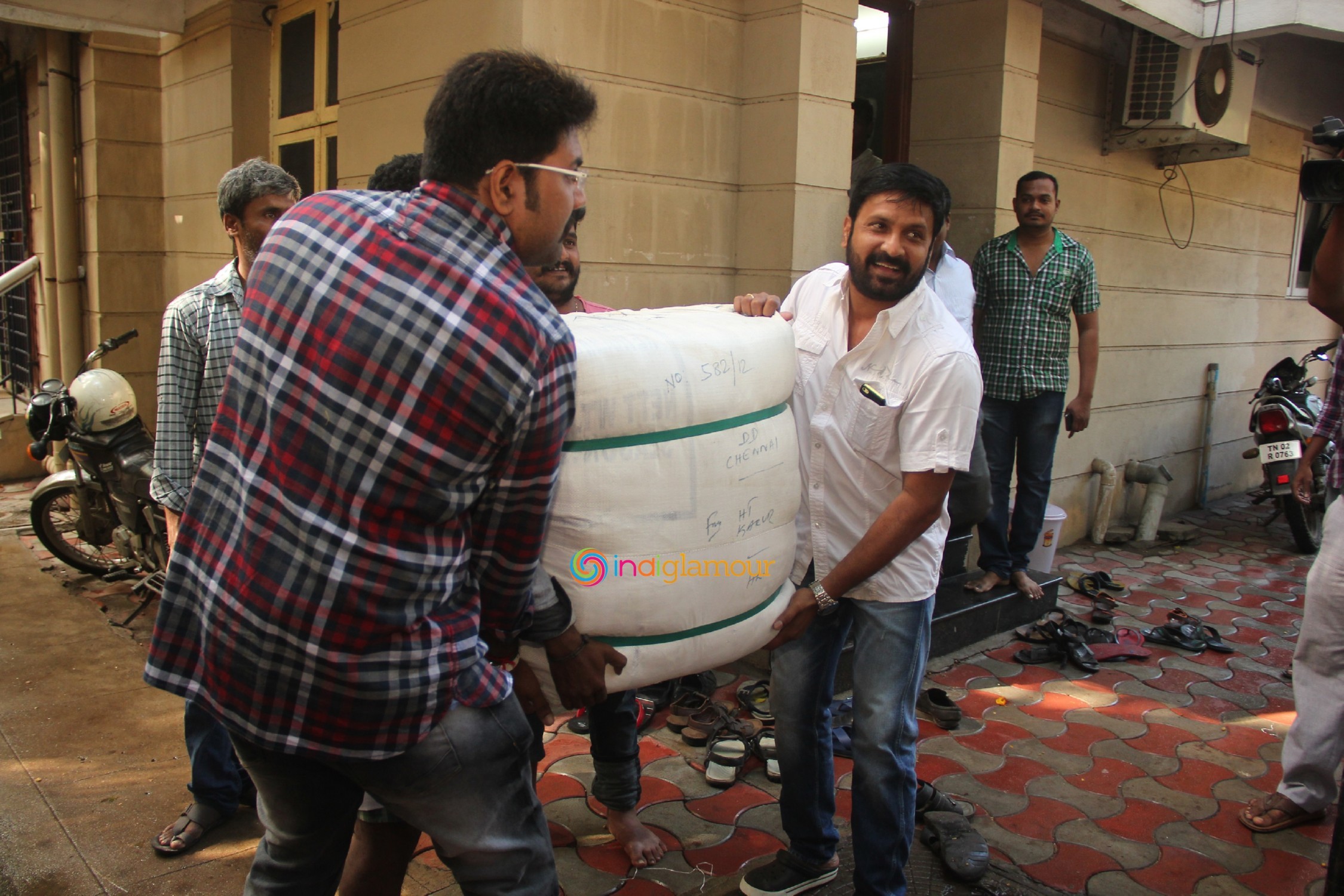 Nadigar Sangam Helped Rain Affected People Event hd photo