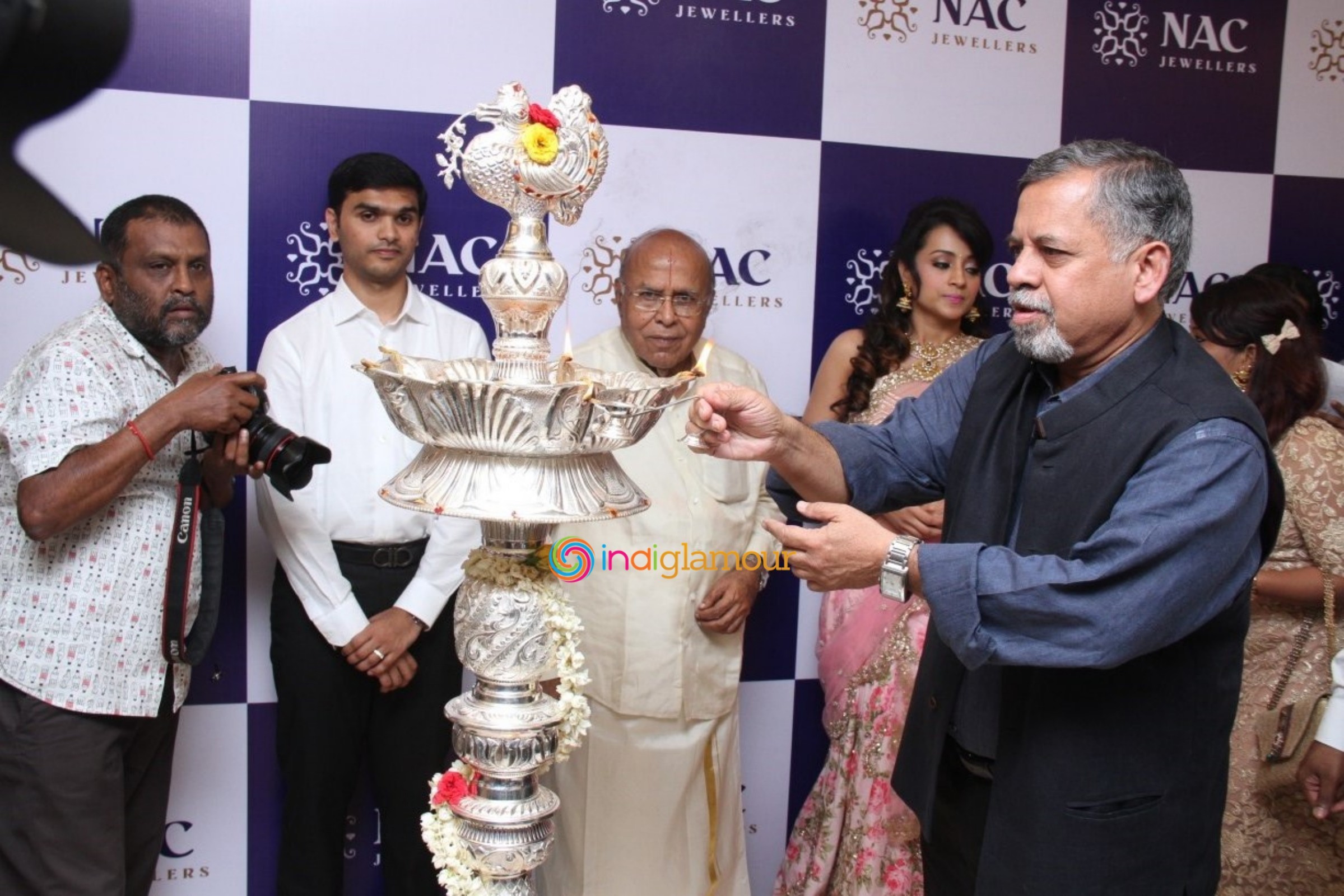 Trisha Launches NAC Jewellers in Perambur Chennai Event hd photo