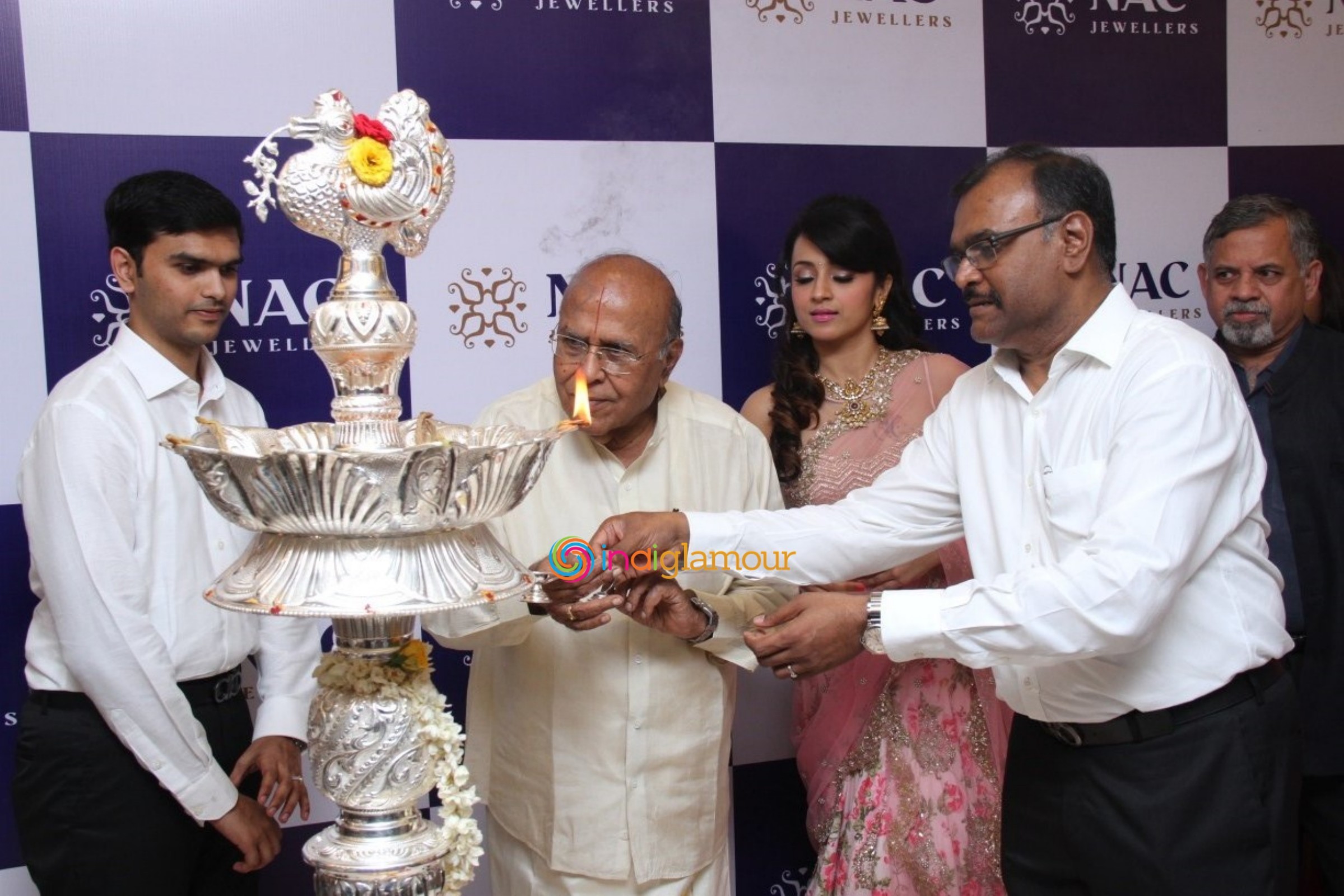 Trisha Launches NAC Jewellers in Perambur Chennai Event hd photo