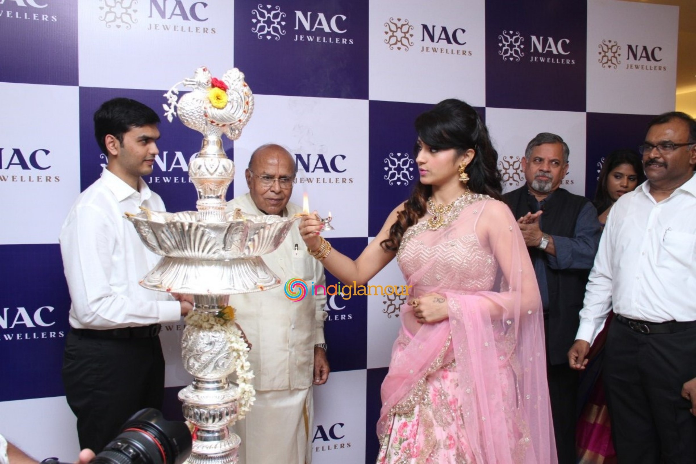 Trisha Launches NAC Jewellers in Perambur Chennai Event hd photo