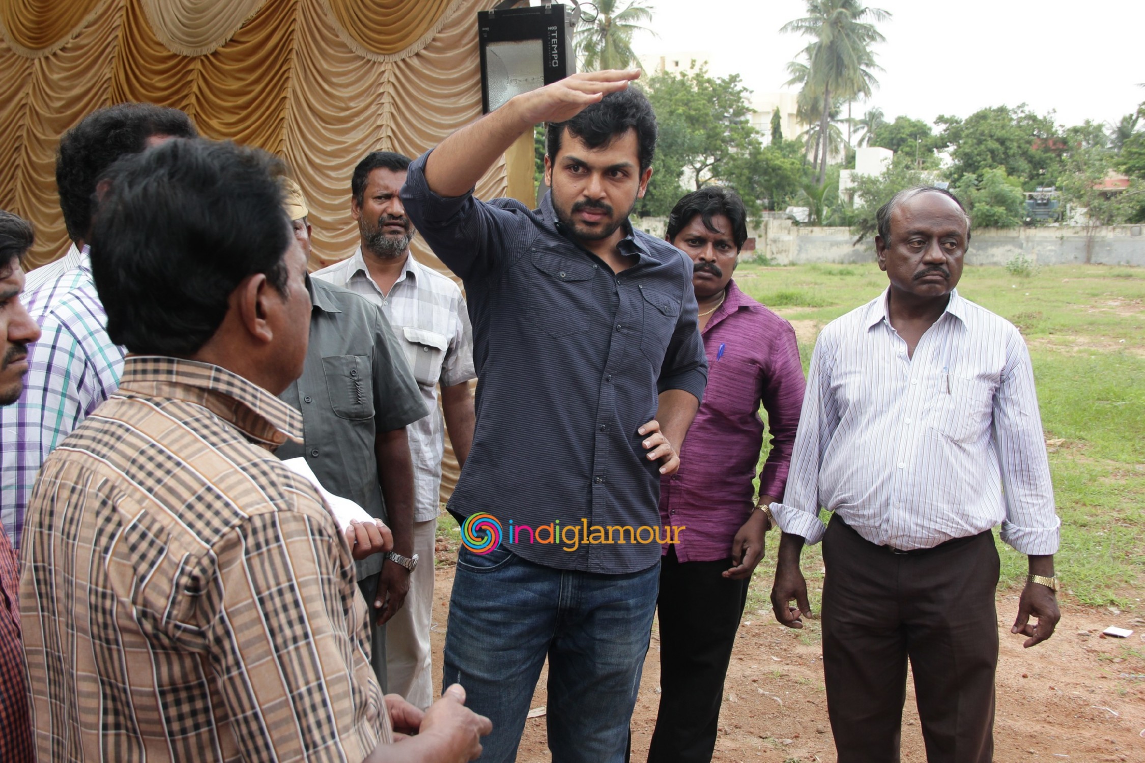 Nadigar Sangam's Diwali Gift Sweet Box,Shirt,Saree,Veshti Distribution Event (1) Event hd photo