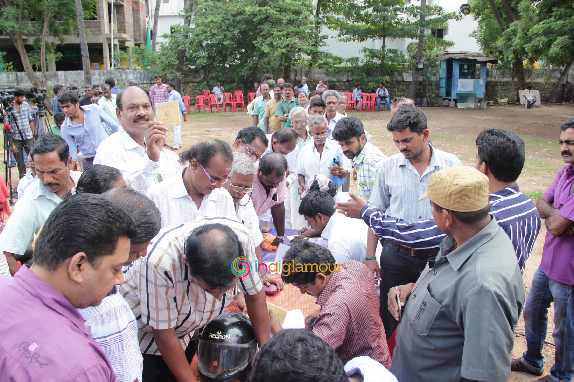 Nadigar Sangam's Diwali Gift Sweet Box,Shirt,Saree,Veshti Distribution Event (1) Event hd photo