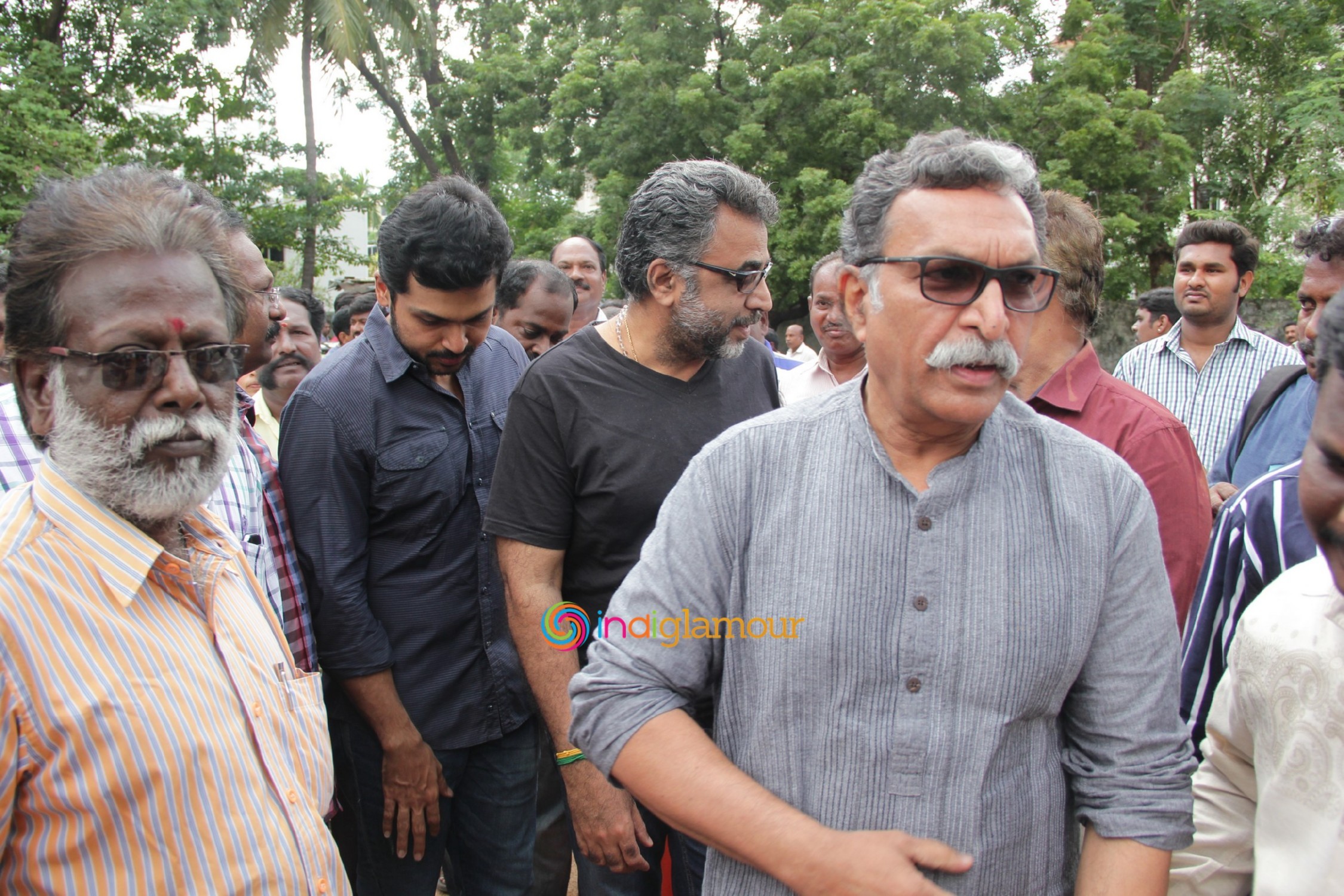 Nadigar Sangam's Diwali Gift Sweet Box,Shirt,Saree,Veshti Distribution Event (1) Event hd photo