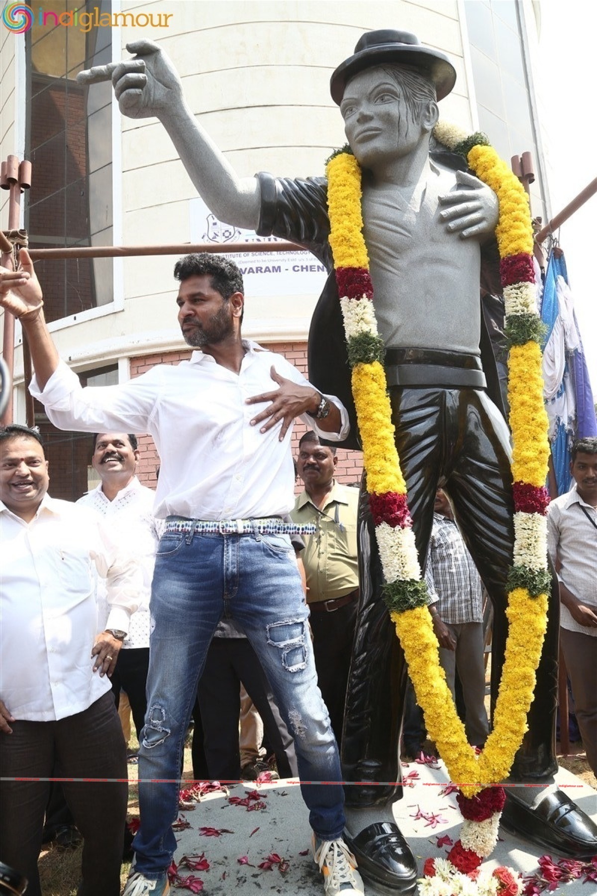 Michael Jackson Granite Statue Inauguration by Prabhu Deva Event hd photo