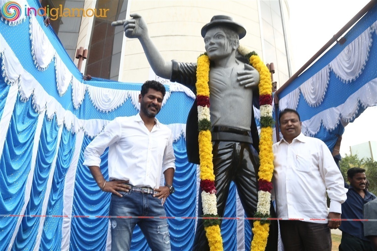 Michael Jackson Granite Statue Inauguration by Prabhu Deva Event hd photo
