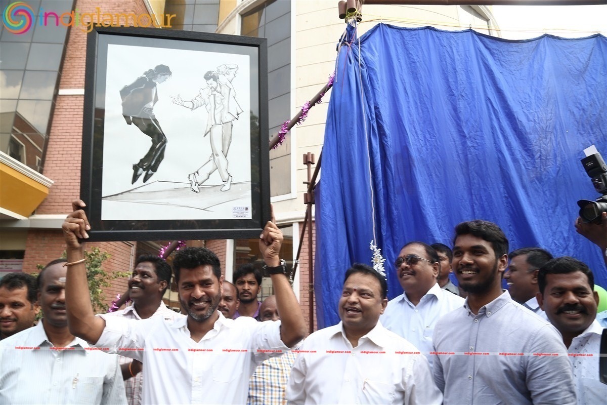 Michael Jackson Granite Statue Inauguration by Prabhu Deva Event hd photo