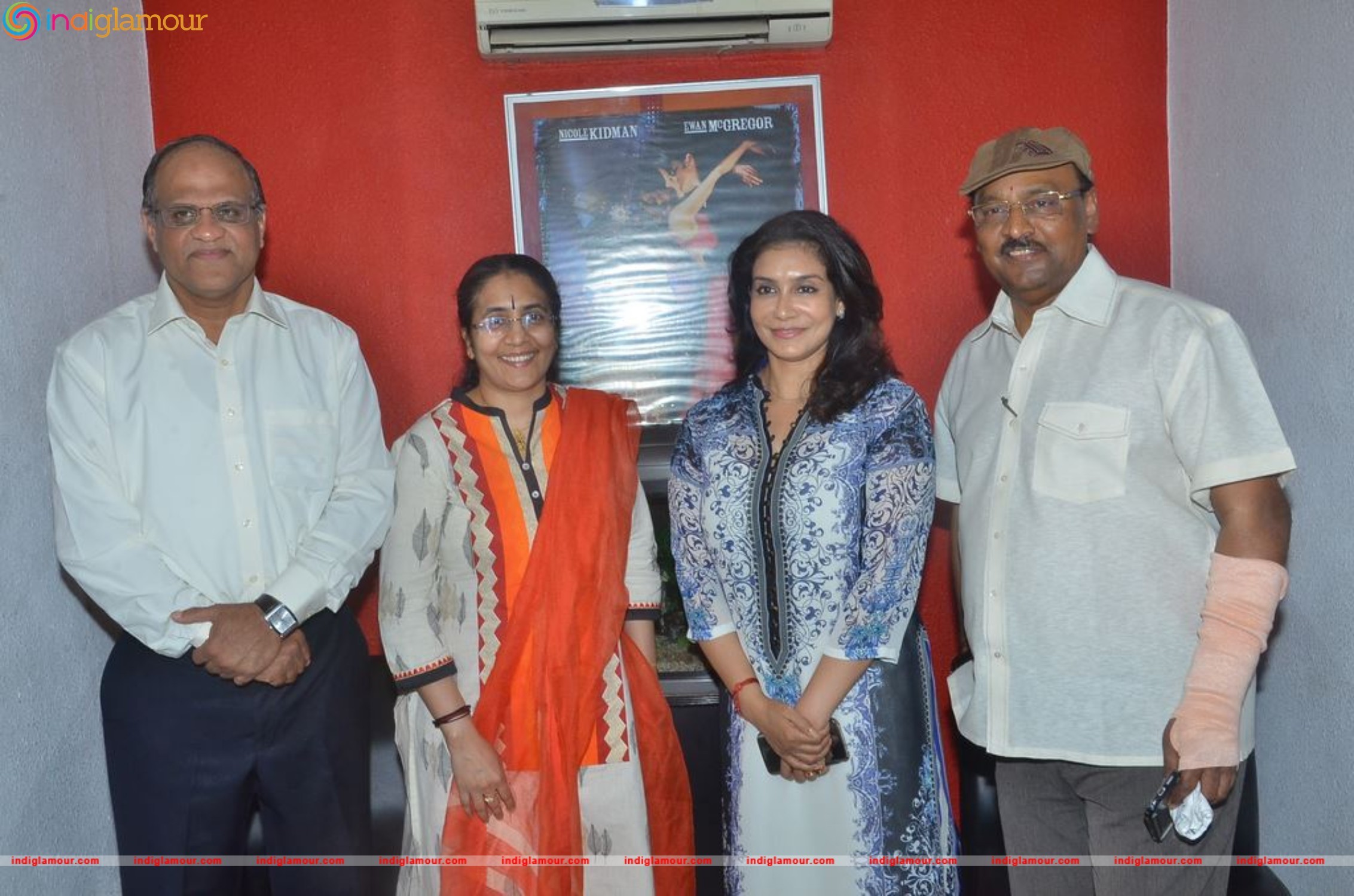 Celebs at Jacobinte Swargarajyam Special Show Event hd photo