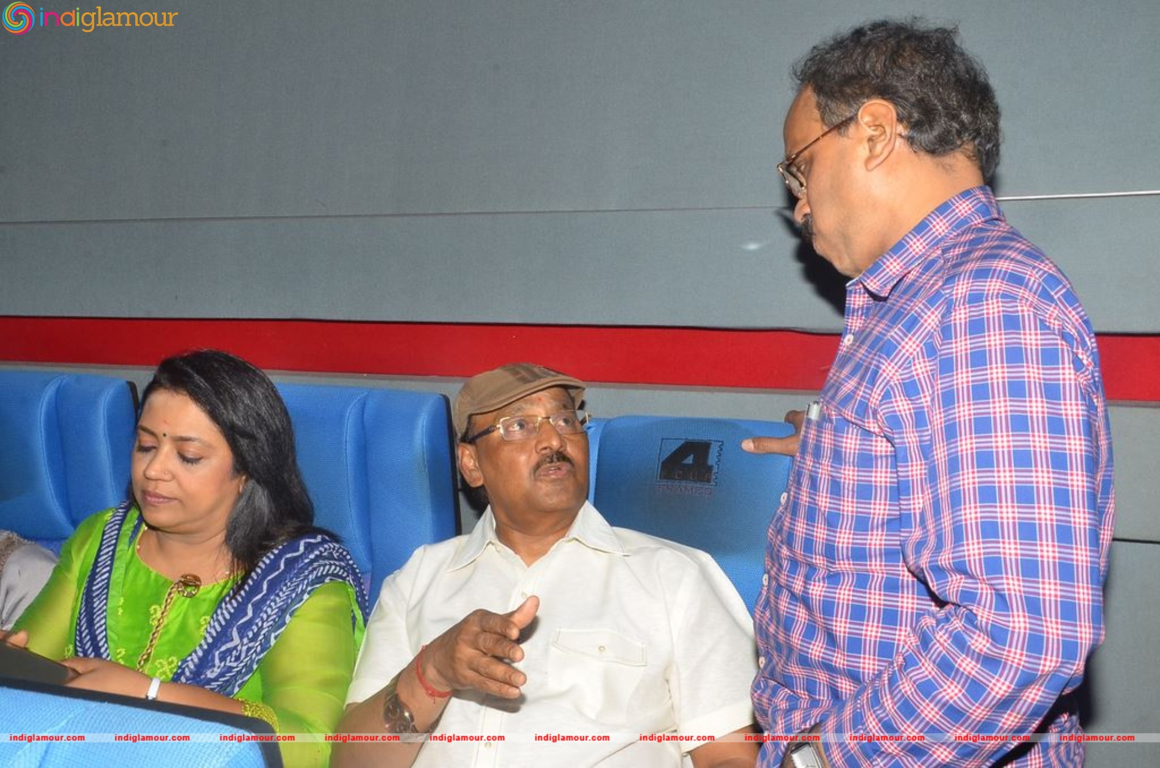 Celebs at Jacobinte Swargarajyam Special Show Event hd photo