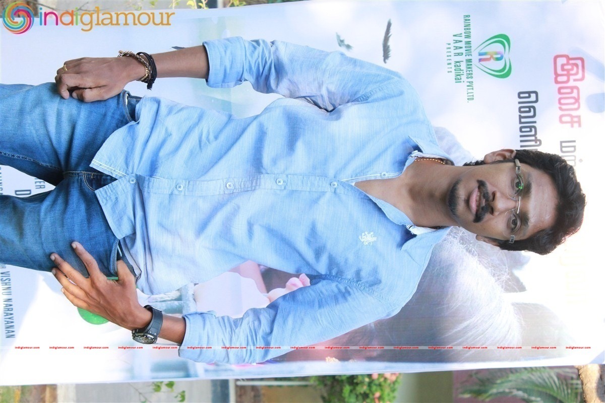 Saaral Movie Audio Launch Event hd photo