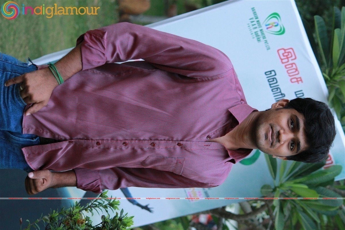 Saaral Movie Audio Launch Event hd photo