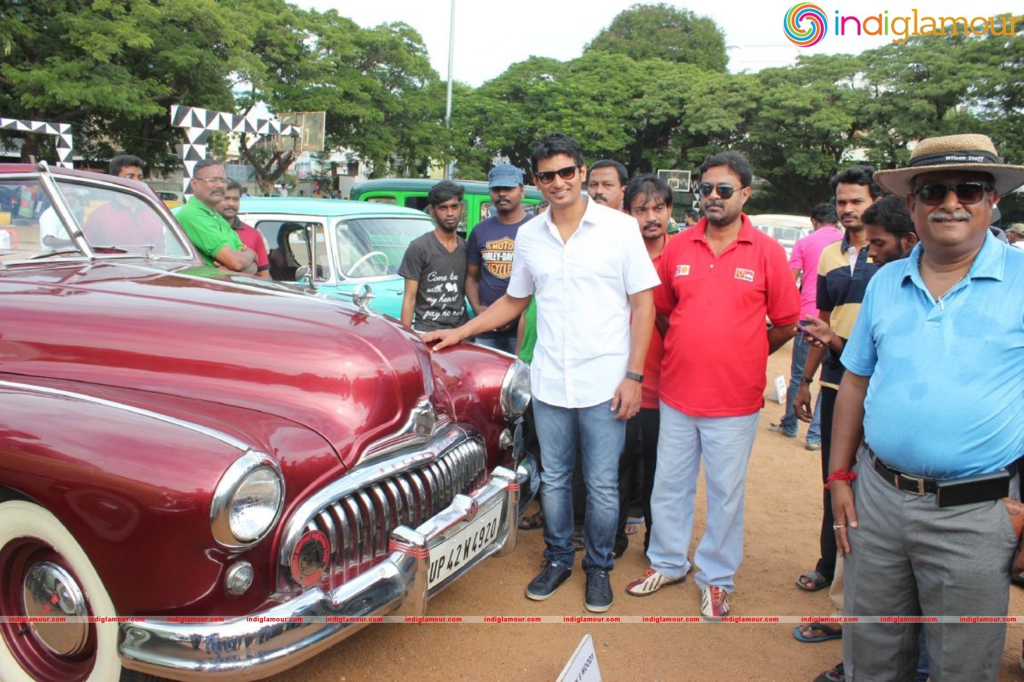 Actor Jiiva Car Rally Photos Event hd photo