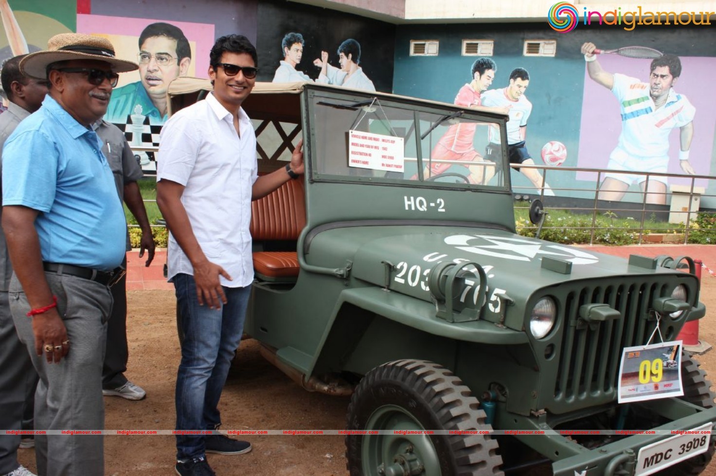 Actor Jiiva Car Rally Photos Event hd photo
