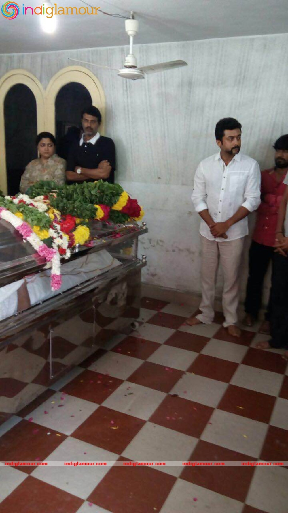 Celebrities Pays Last Respects To Vietnam Veedu Sundaram Event hd photo
