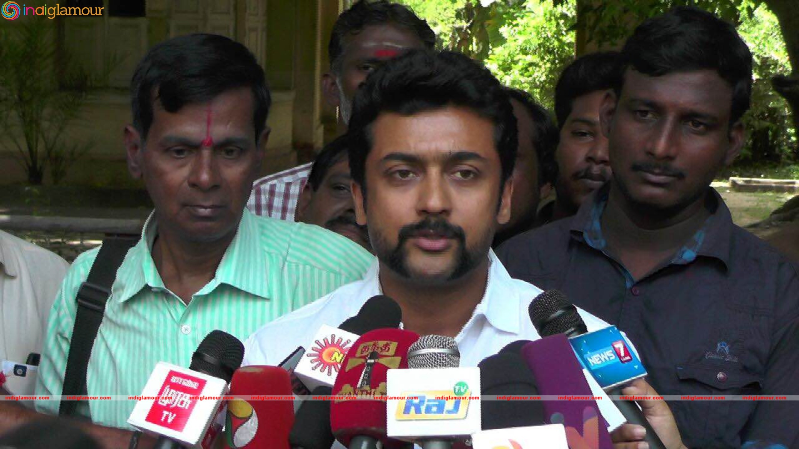 Celebrities Pays Last Respects To Vietnam Veedu Sundaram Event hd photo