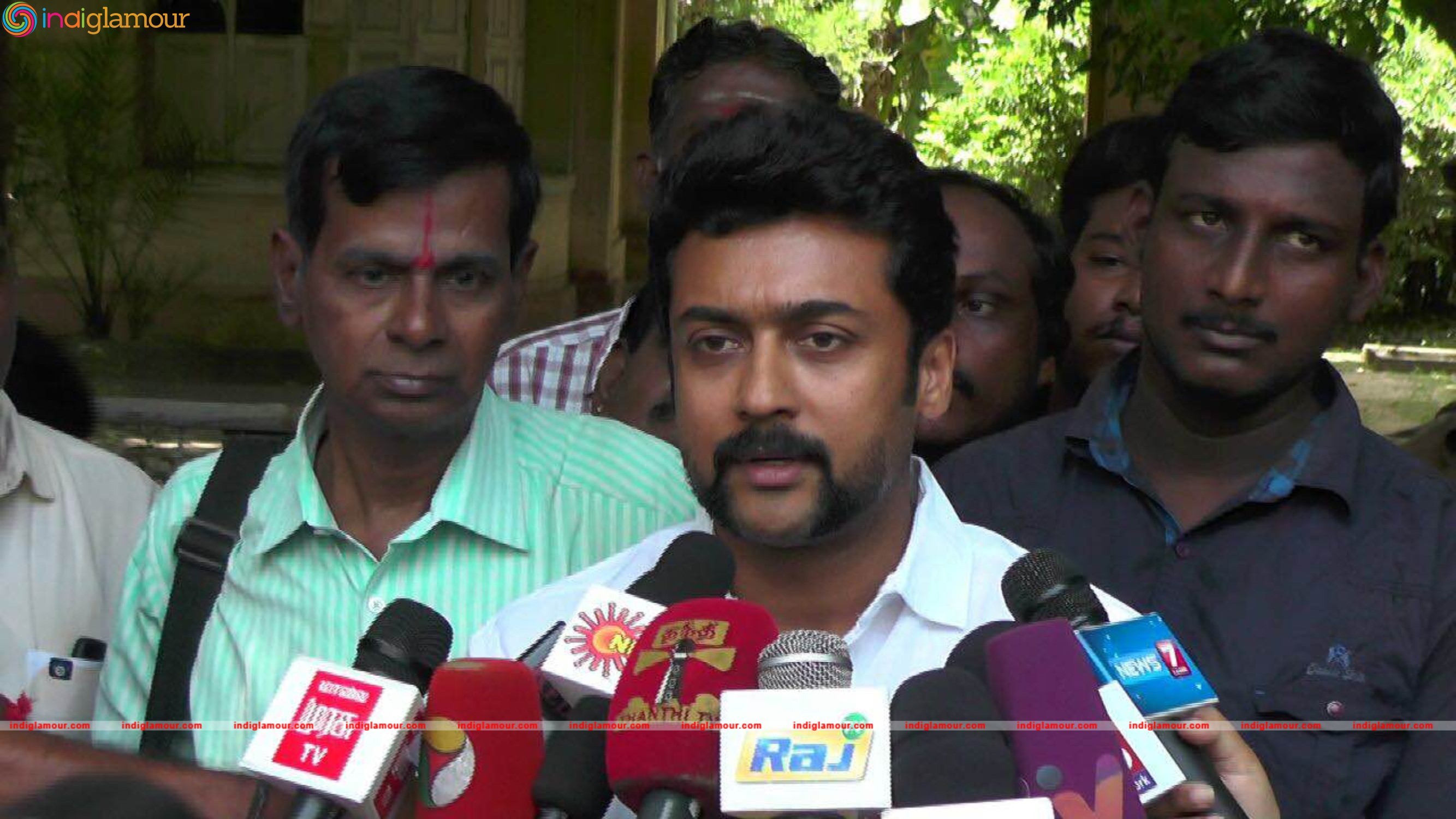 Celebrities Pays Last Respects To Vietnam Veedu Sundaram Event hd photo