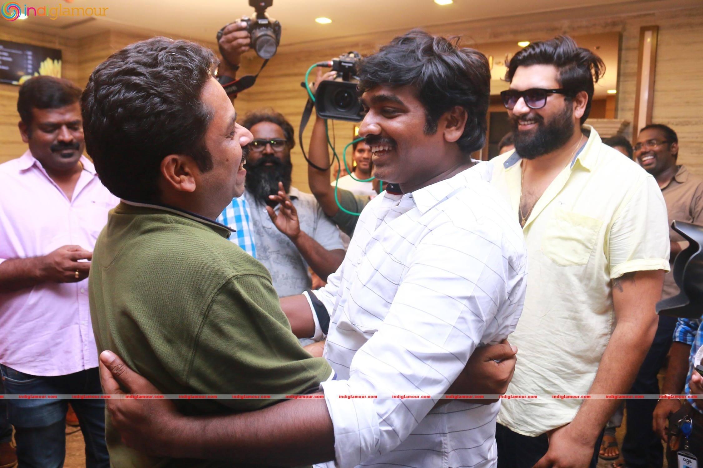 Celebrities at Dharmadurai Premiere Stills Event hd photo