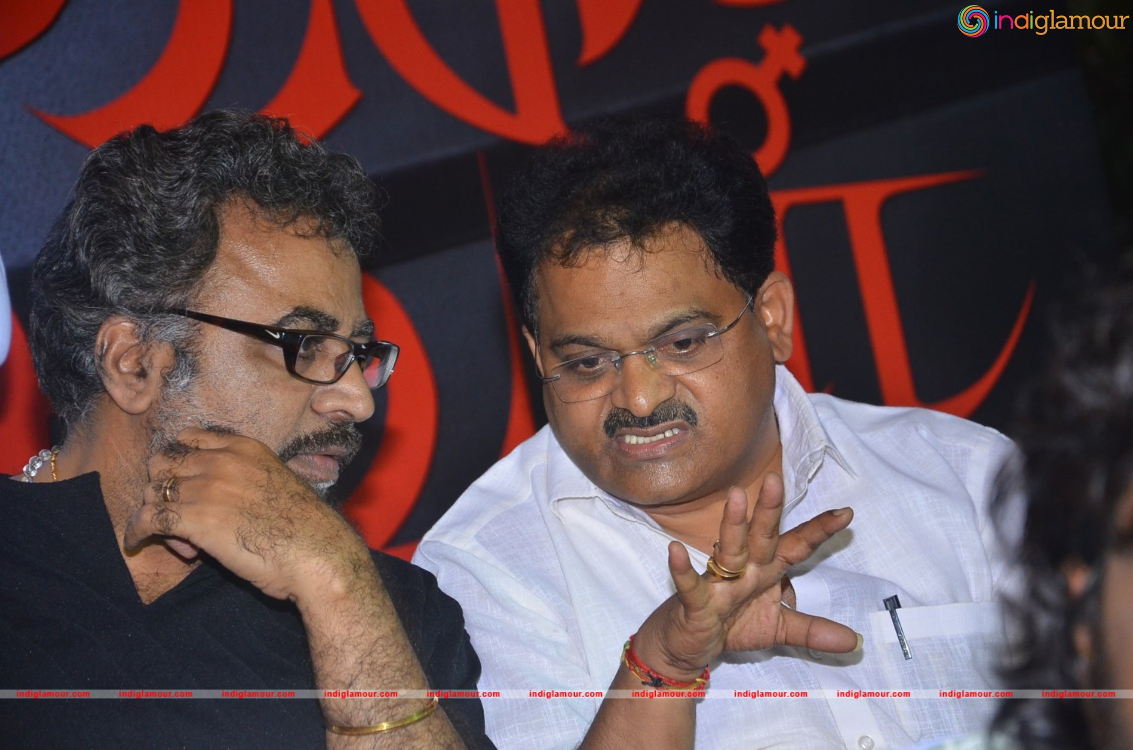 Avan Aval Audio Launch Event hd photo