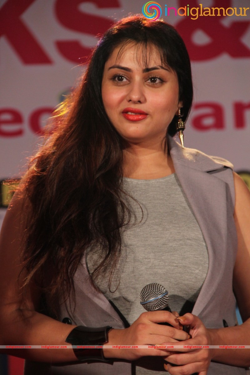 Actress Namita New Year Celebration 2016 Photos Event hd photo