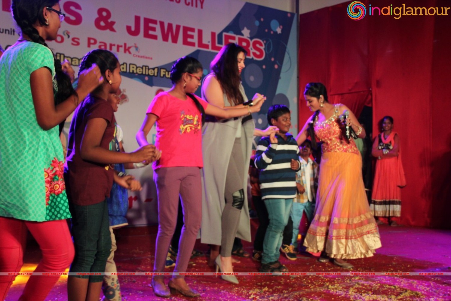 Actress Namita New Year Celebration 2016 Photos Event hd photo