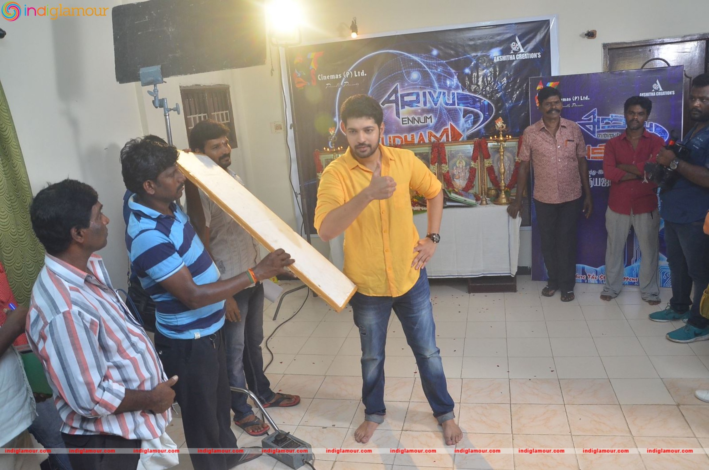 Arivuu Ennum Aayudham Movie Launch Event hd photo