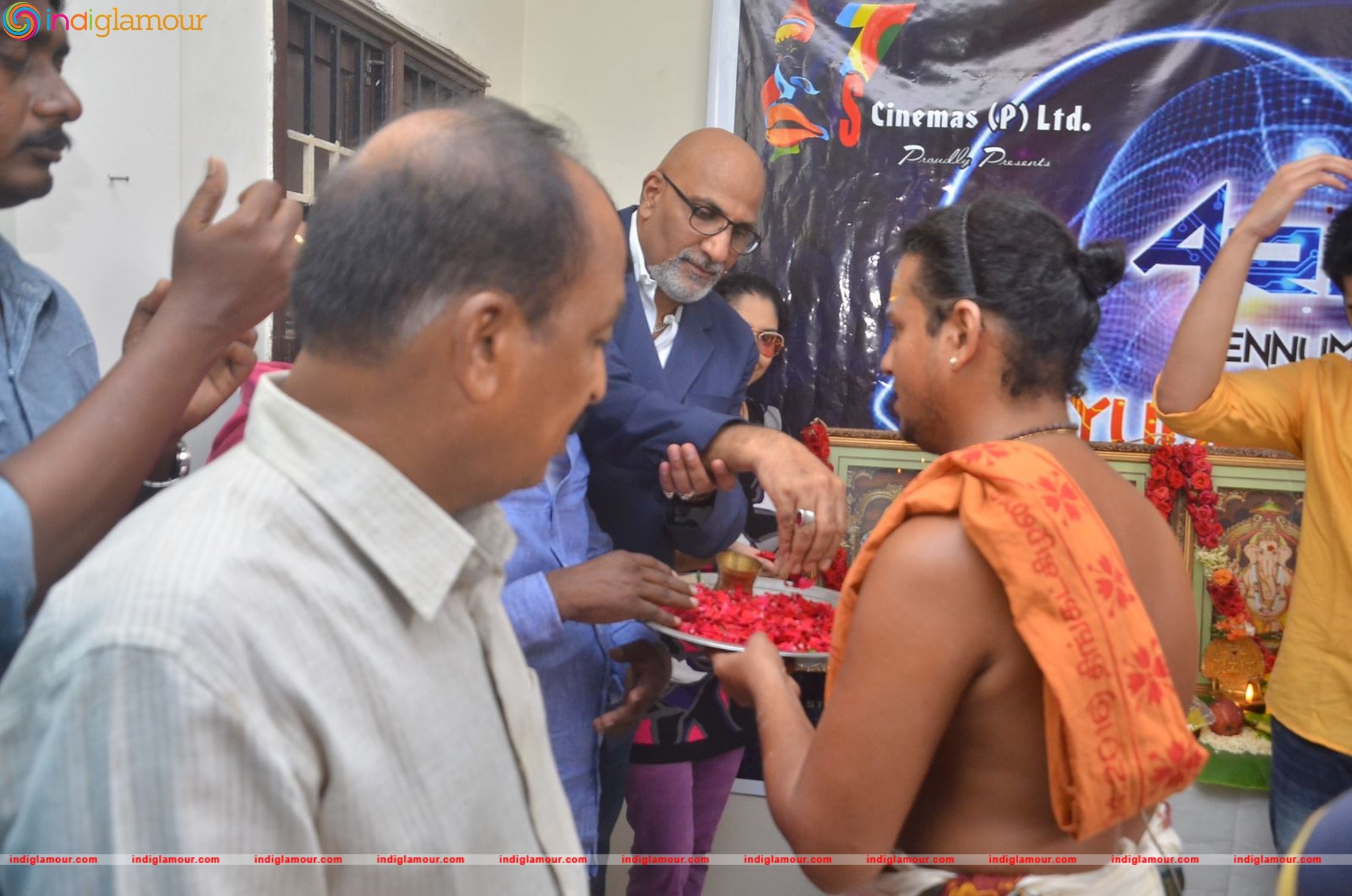 Arivuu Ennum Aayudham Movie Launch Event hd photo
