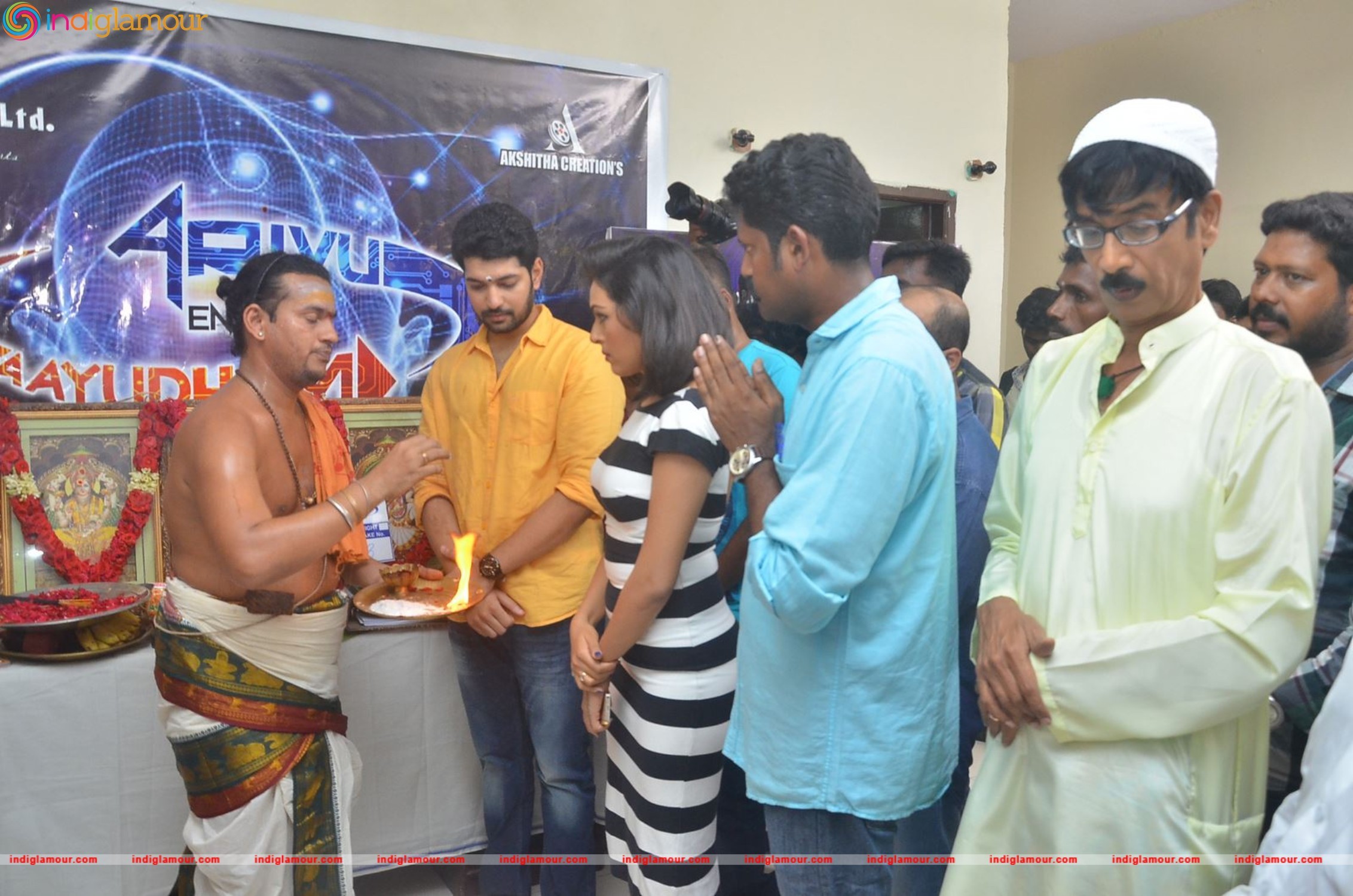 Arivuu Ennum Aayudham Movie Launch Event hd photo