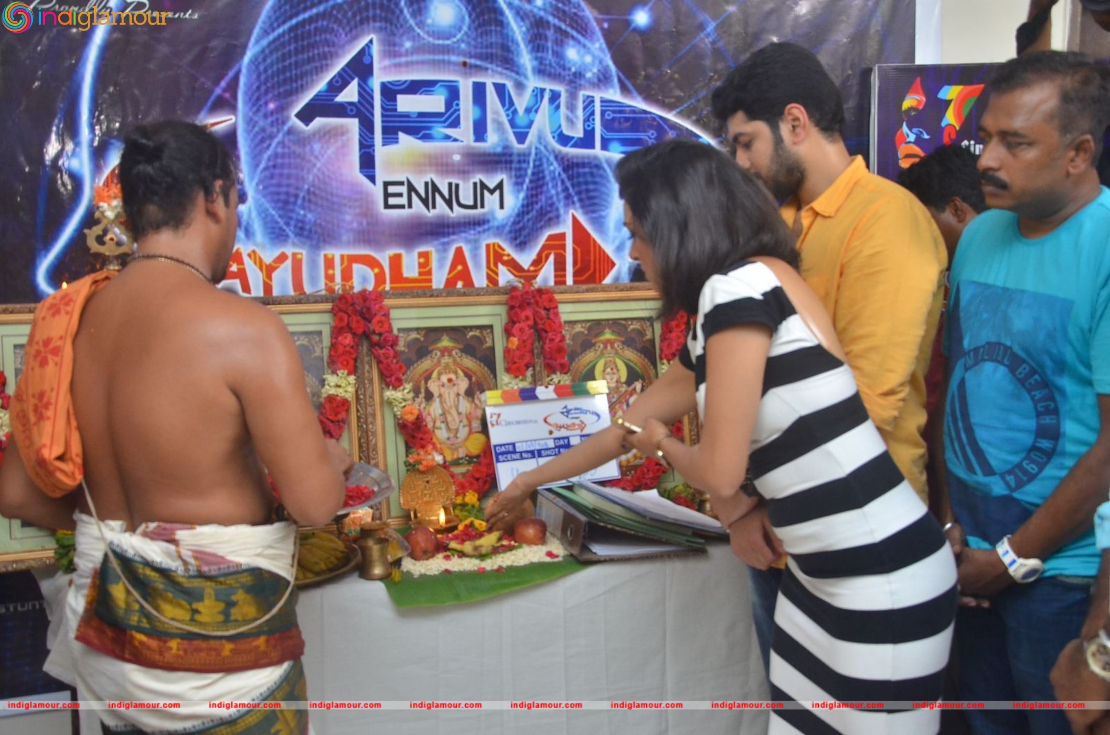 Arivuu Ennum Aayudham Movie Launch Event hd photo