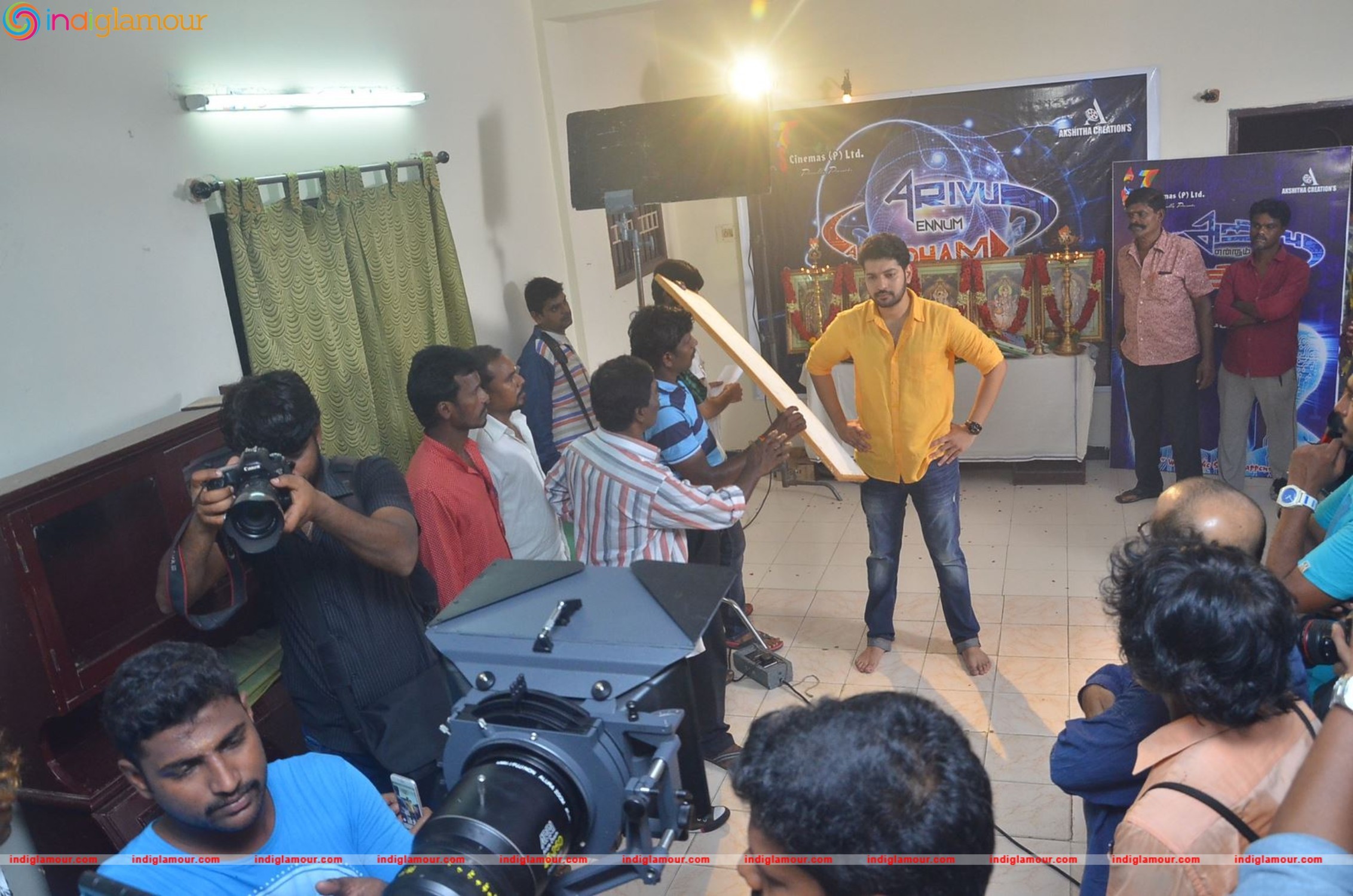 Arivuu Ennum Aayudham Movie Launch Event hd photo