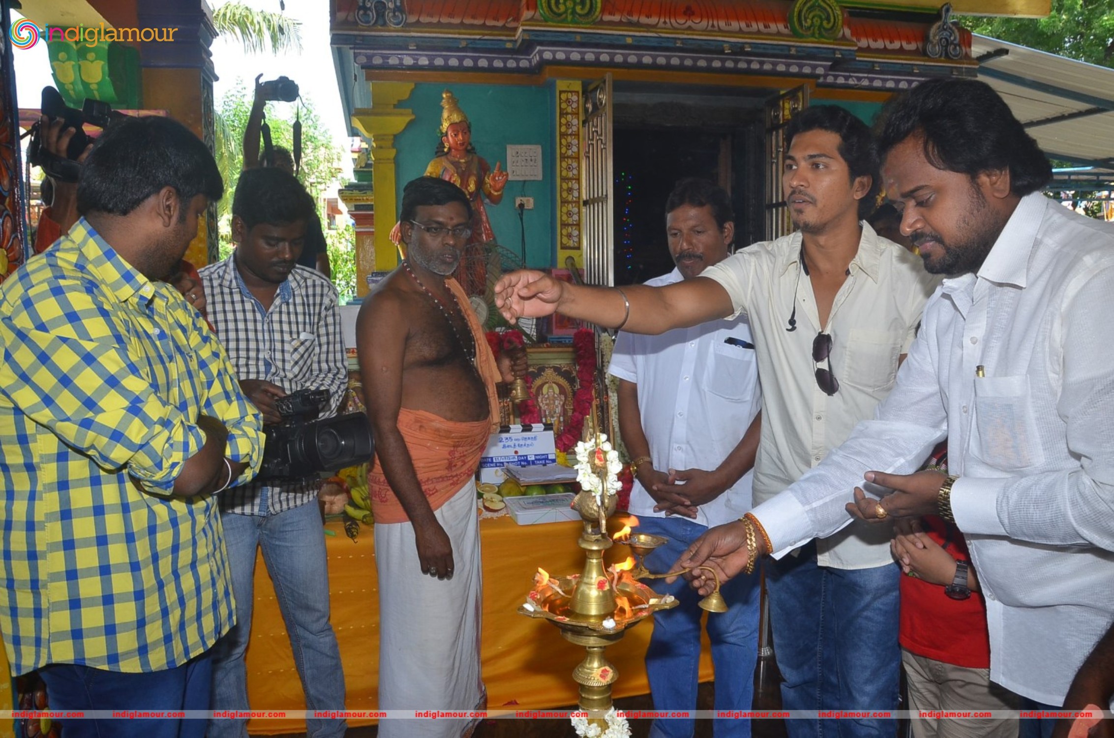 235 Vathu Thgudhi Movie Pooja Stills Event hd photo