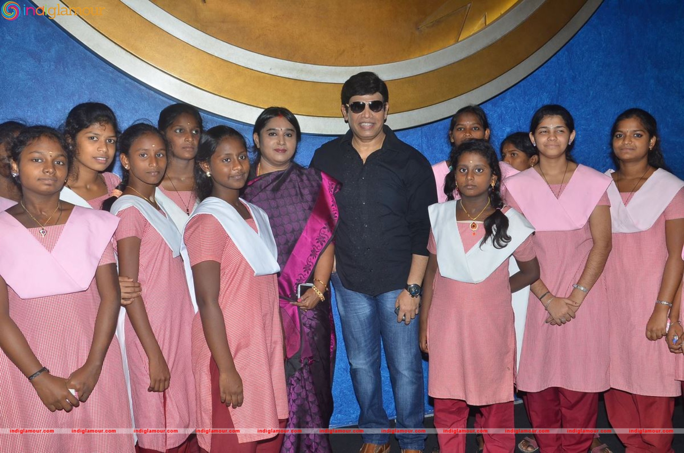 Anandaraj Arranges Dhilluku Dhuddu Special Show for Children Event hd photo