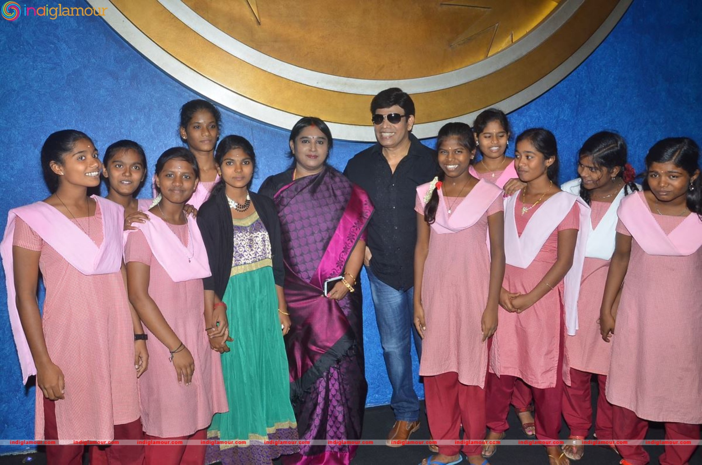 Anandaraj Arranges Dhilluku Dhuddu Special Show for Children Event hd photo