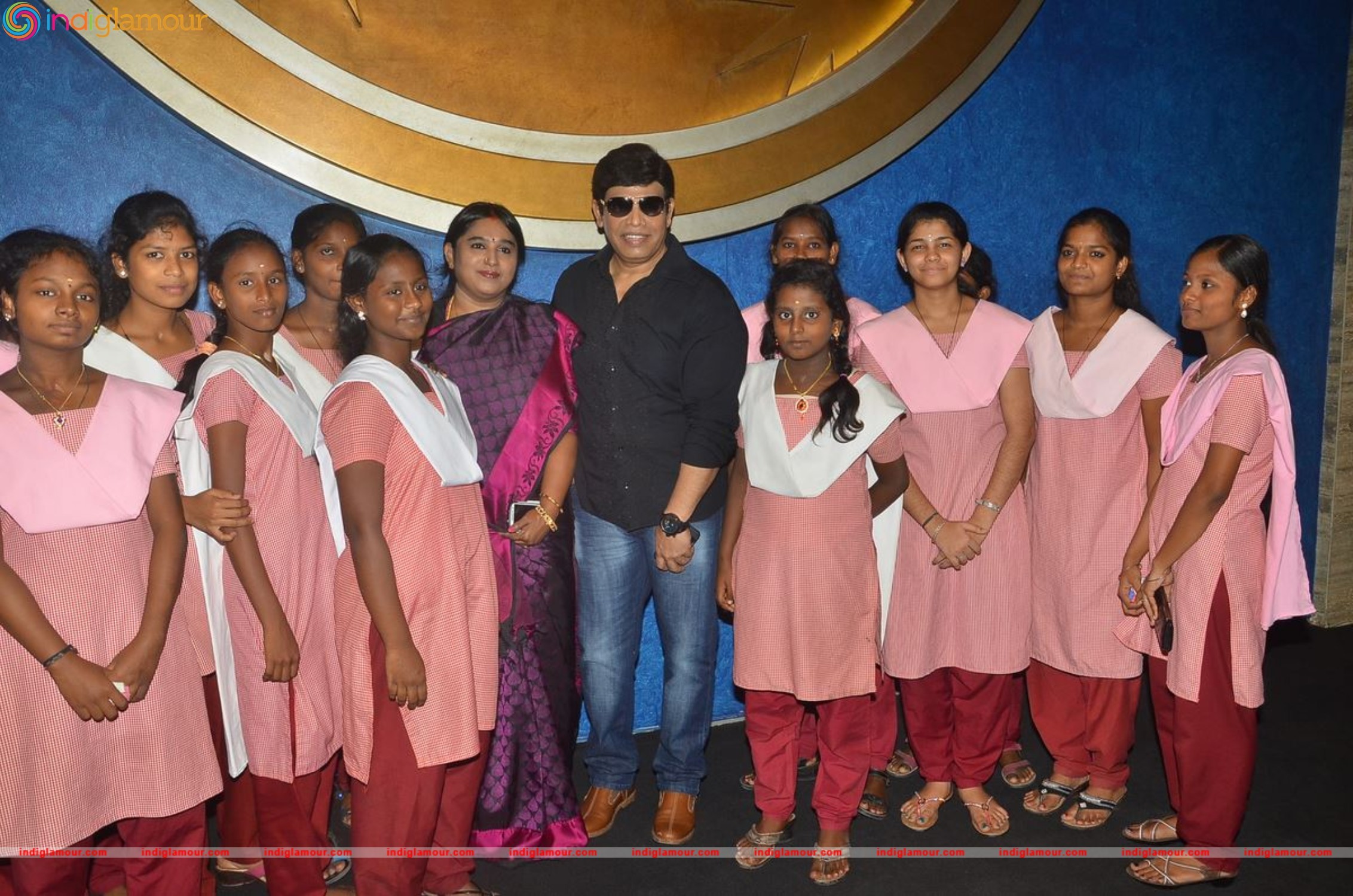 Anandaraj Arranges Dhilluku Dhuddu Special Show for Children Event hd photo