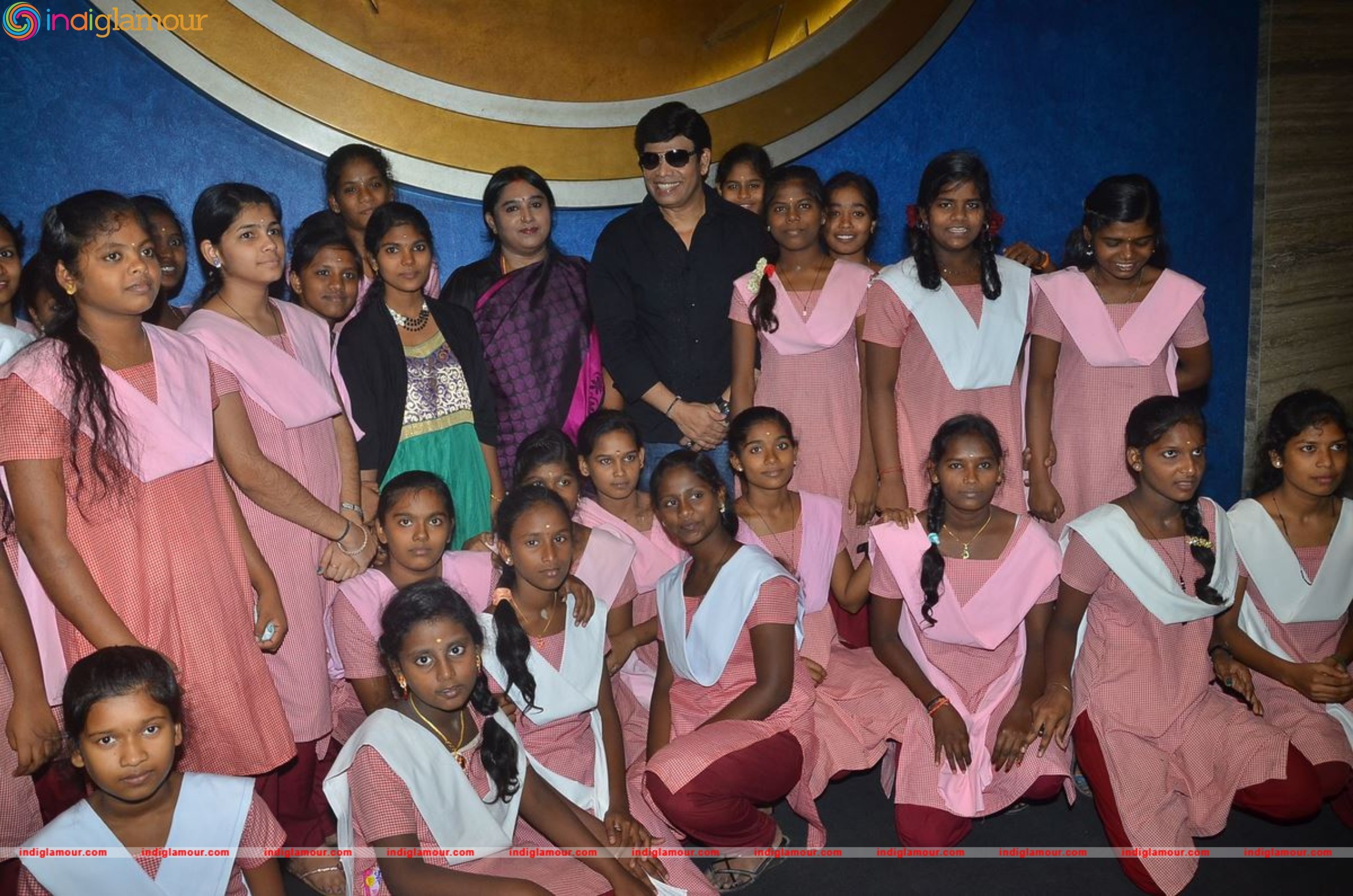 Anandaraj Arranges Dhilluku Dhuddu Special Show for Children Event hd photo