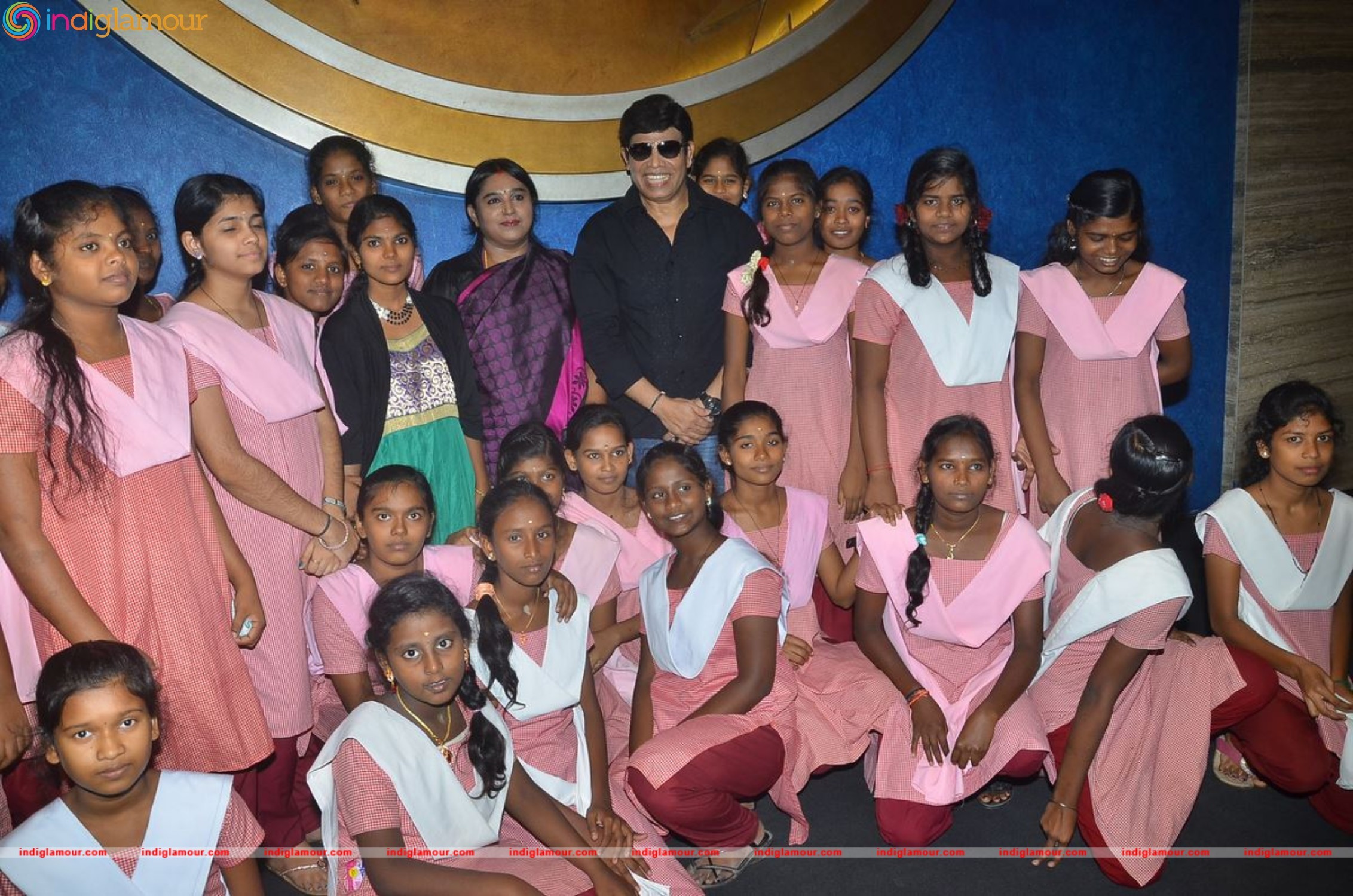 Anandaraj Arranges Dhilluku Dhuddu Special Show for Children Event hd photo