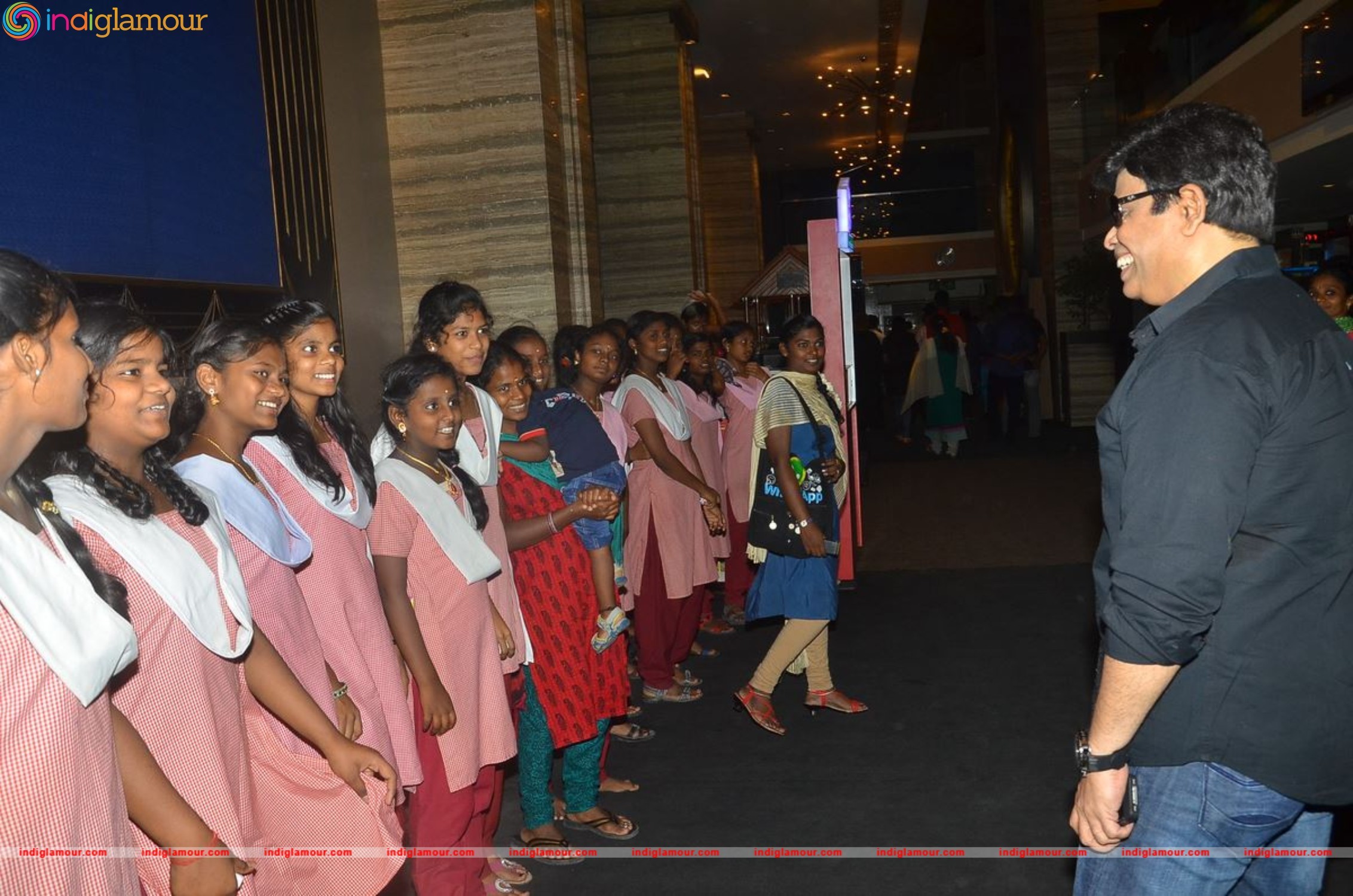 Anandaraj Arranges Dhilluku Dhuddu Special Show for Children Event hd photo