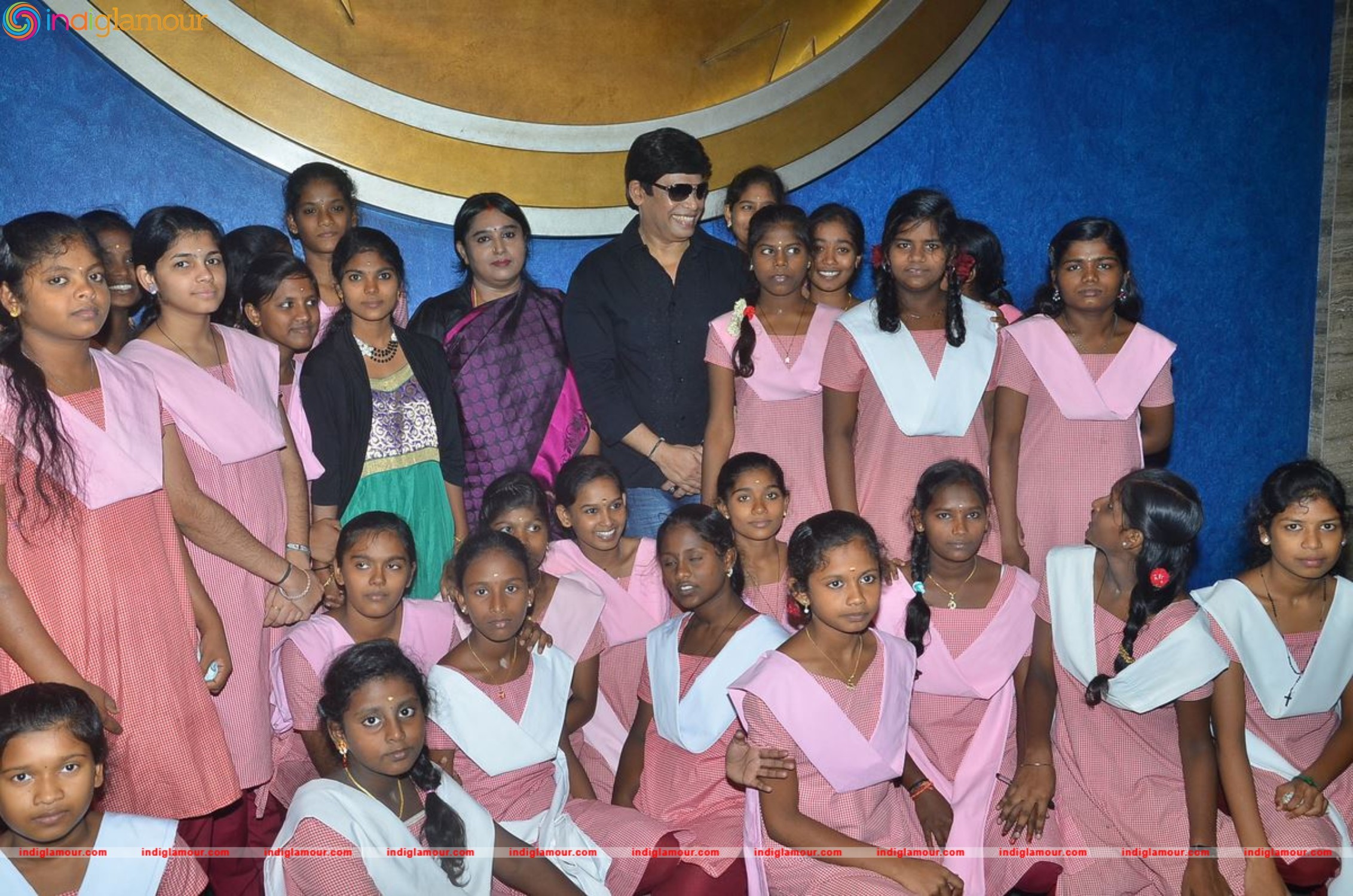 Anandaraj Arranges Dhilluku Dhuddu Special Show for Children Event hd photo