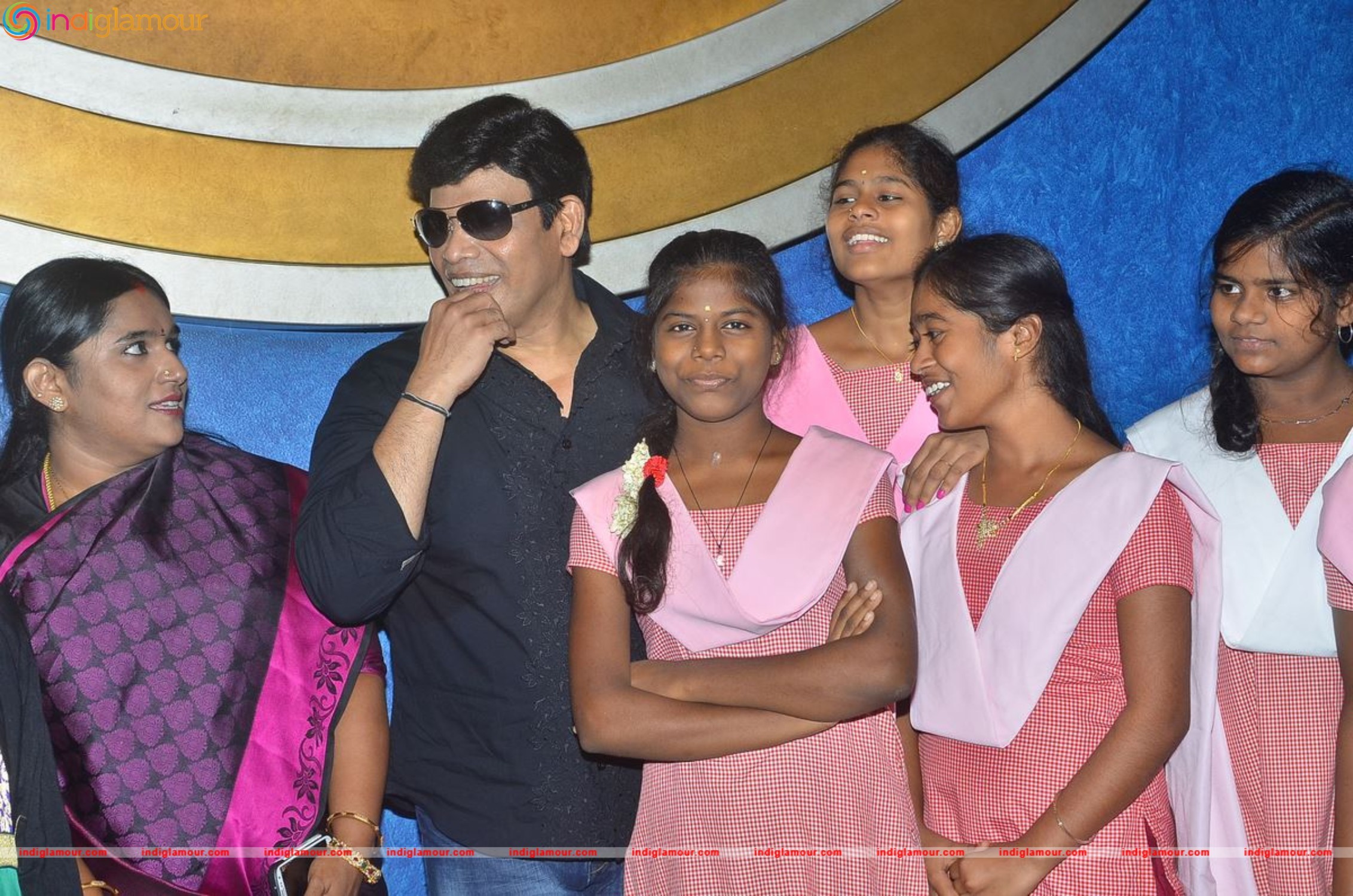 Anandaraj Arranges Dhilluku Dhuddu Special Show for Children Event hd photo