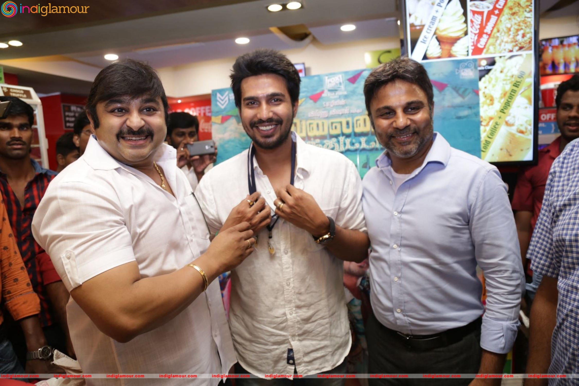 Kamala Cinemas Felicitating Velaina Vanthuta Vellaikaran Team Event hd photo