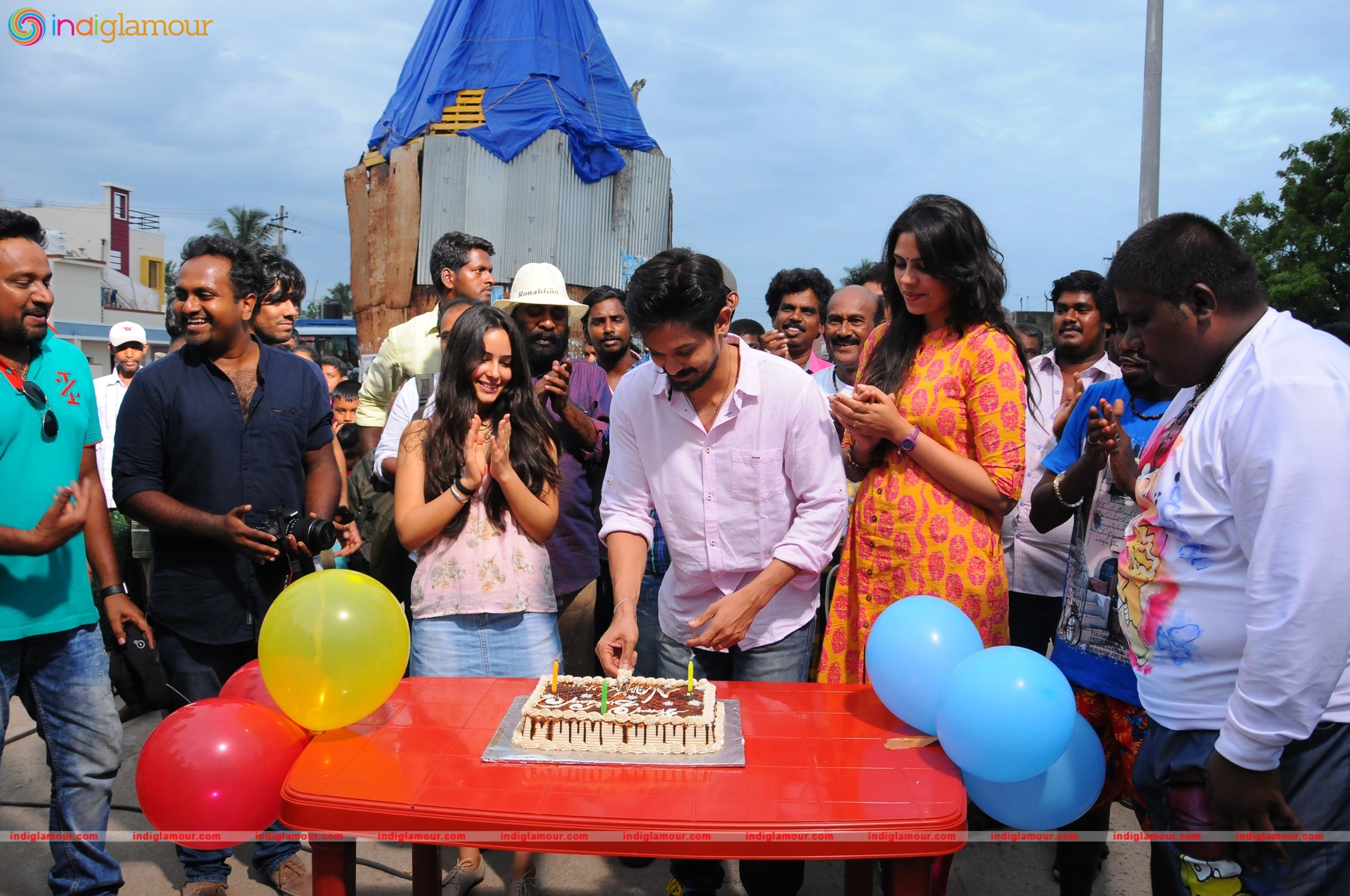 Actor Nakul Celebrated his Birthday on the Sets of SEI Event hd photo