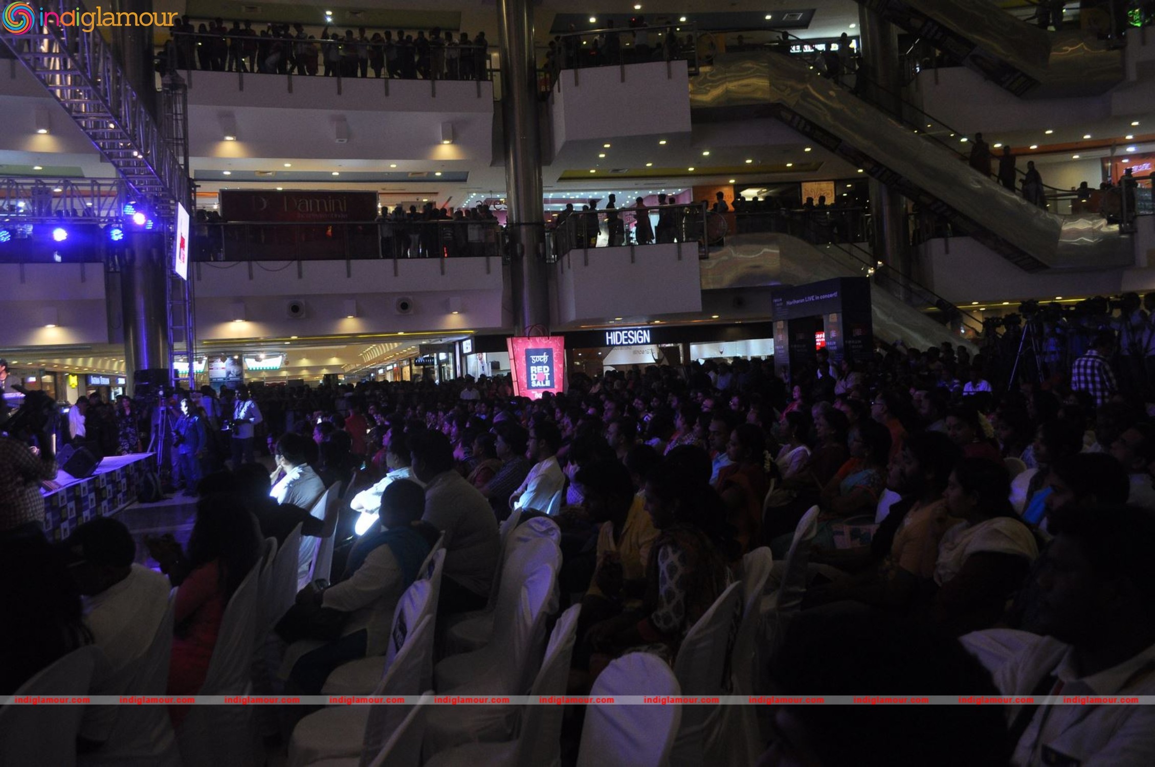 Hariharans Live In Concert at The Forum Vijaya Mall Event hd photo
